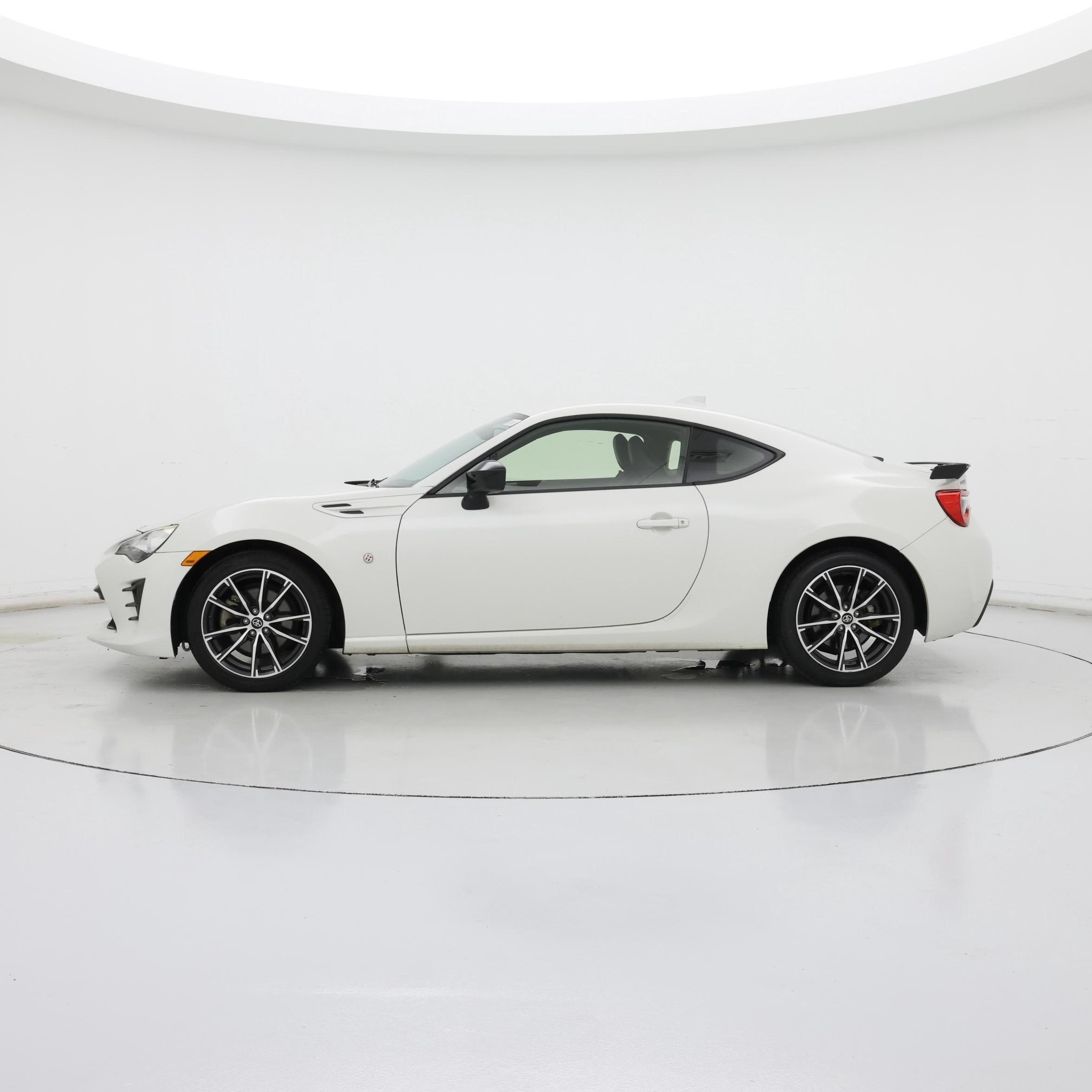 Thumbnail: 2018 Toyota 86 - 3