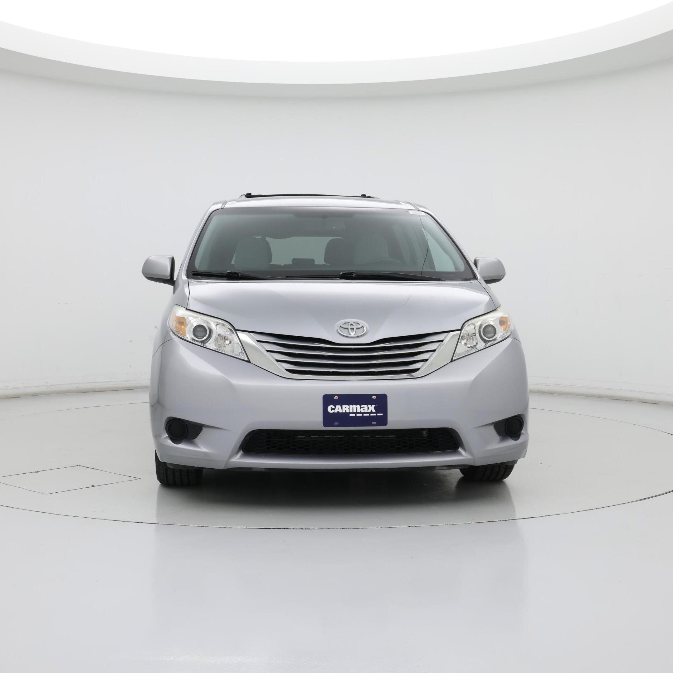 Thumbnail: 2016 Toyota Sienna - 5