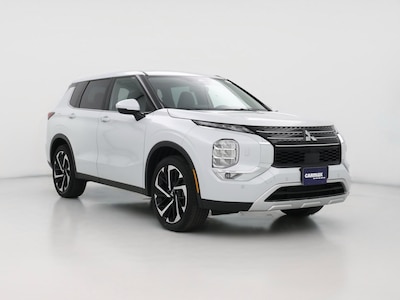 White 2023 Mitsubishi Outlander SE