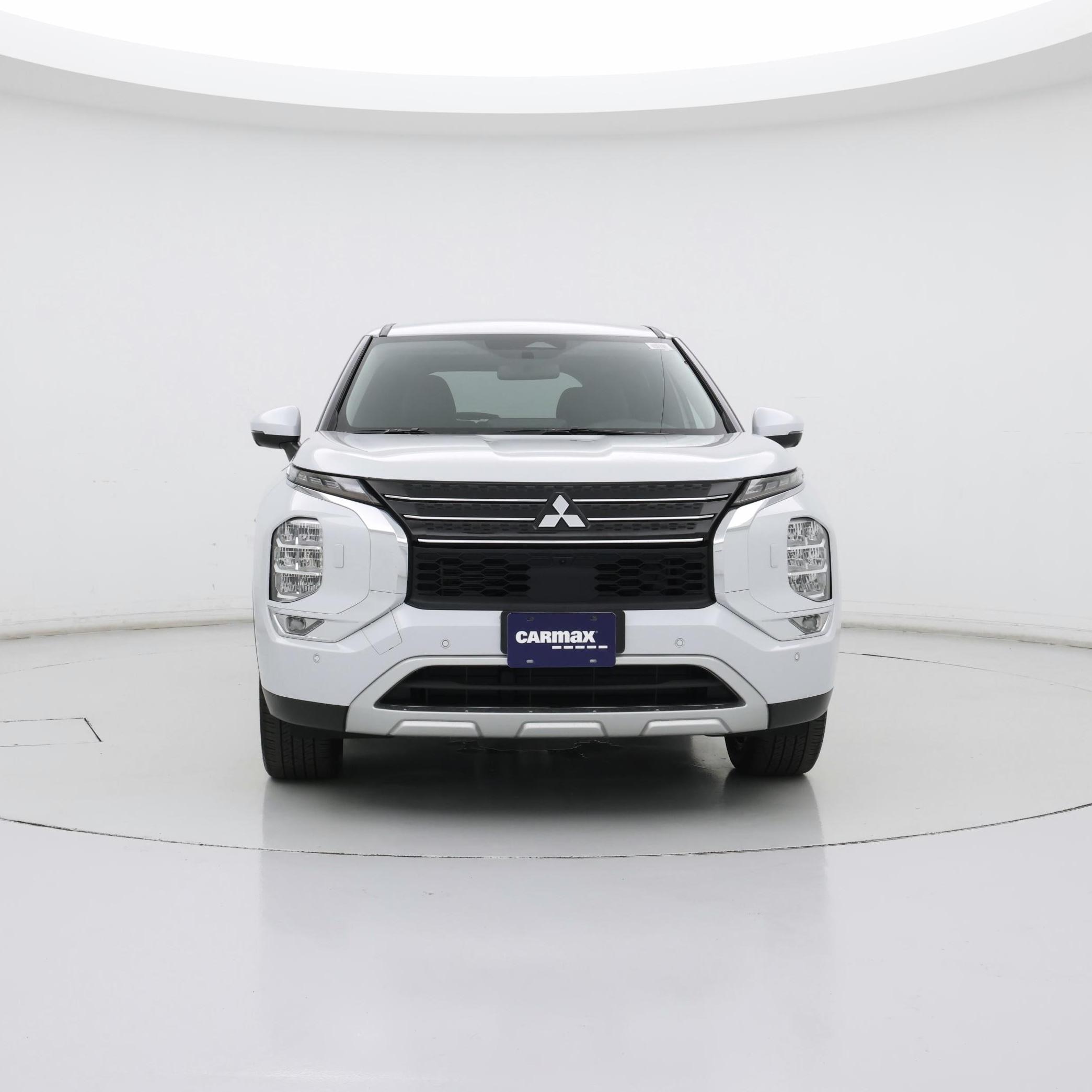 Thumbnail: 2023 Mitsubishi Outlander - 5