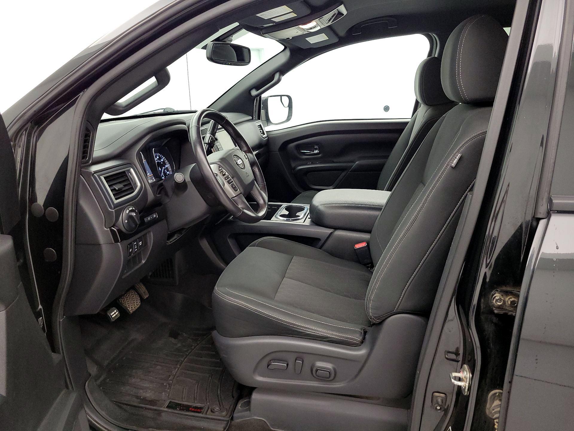 Thumbnail: 2019 Nissan Titan - 11