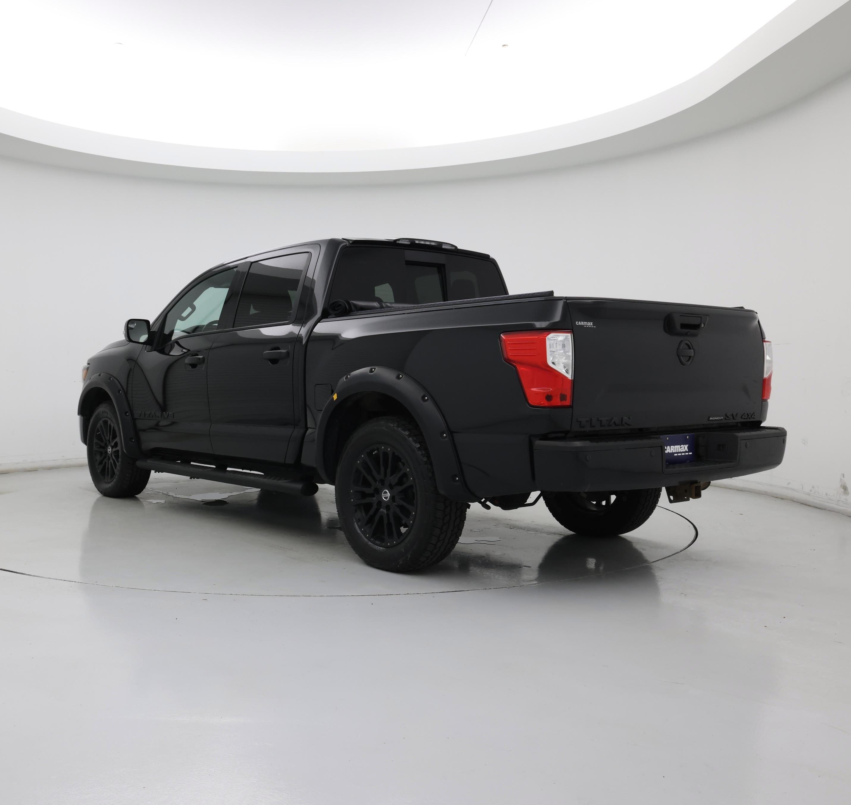 Thumbnail: 2019 Nissan Titan - 2
