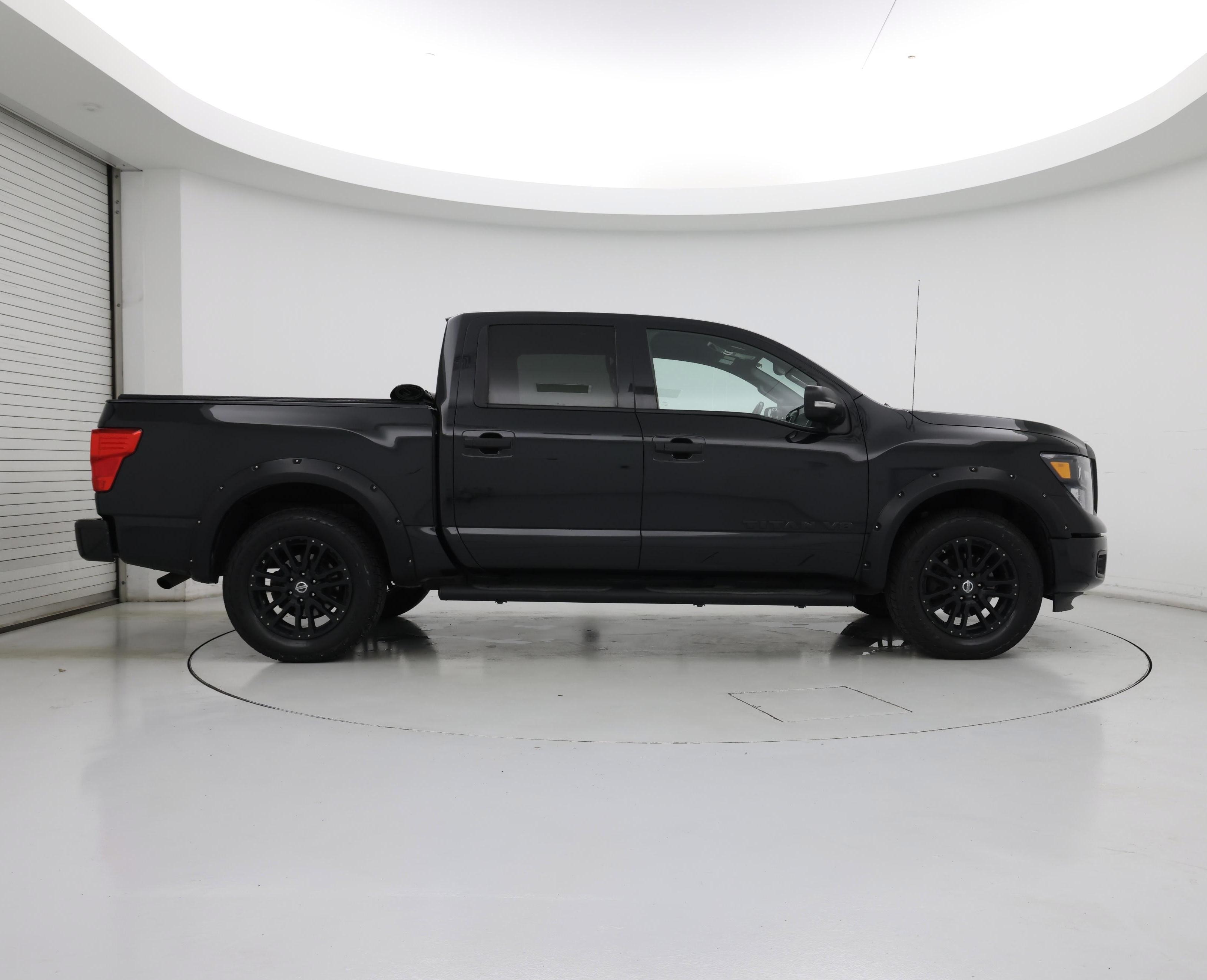 Thumbnail: 2019 Nissan Titan - 7