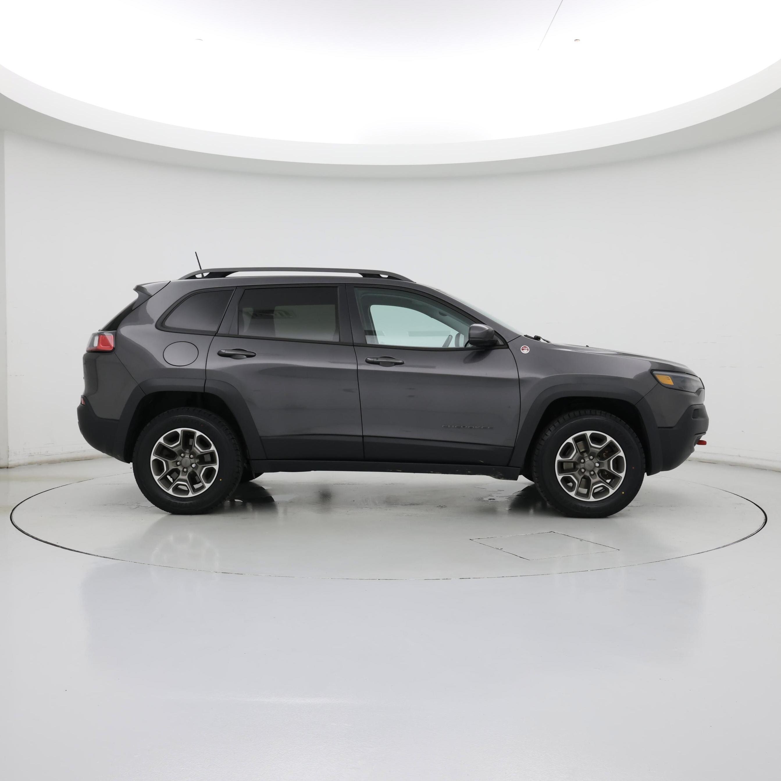 Thumbnail: 2020 Jeep Cherokee - 7