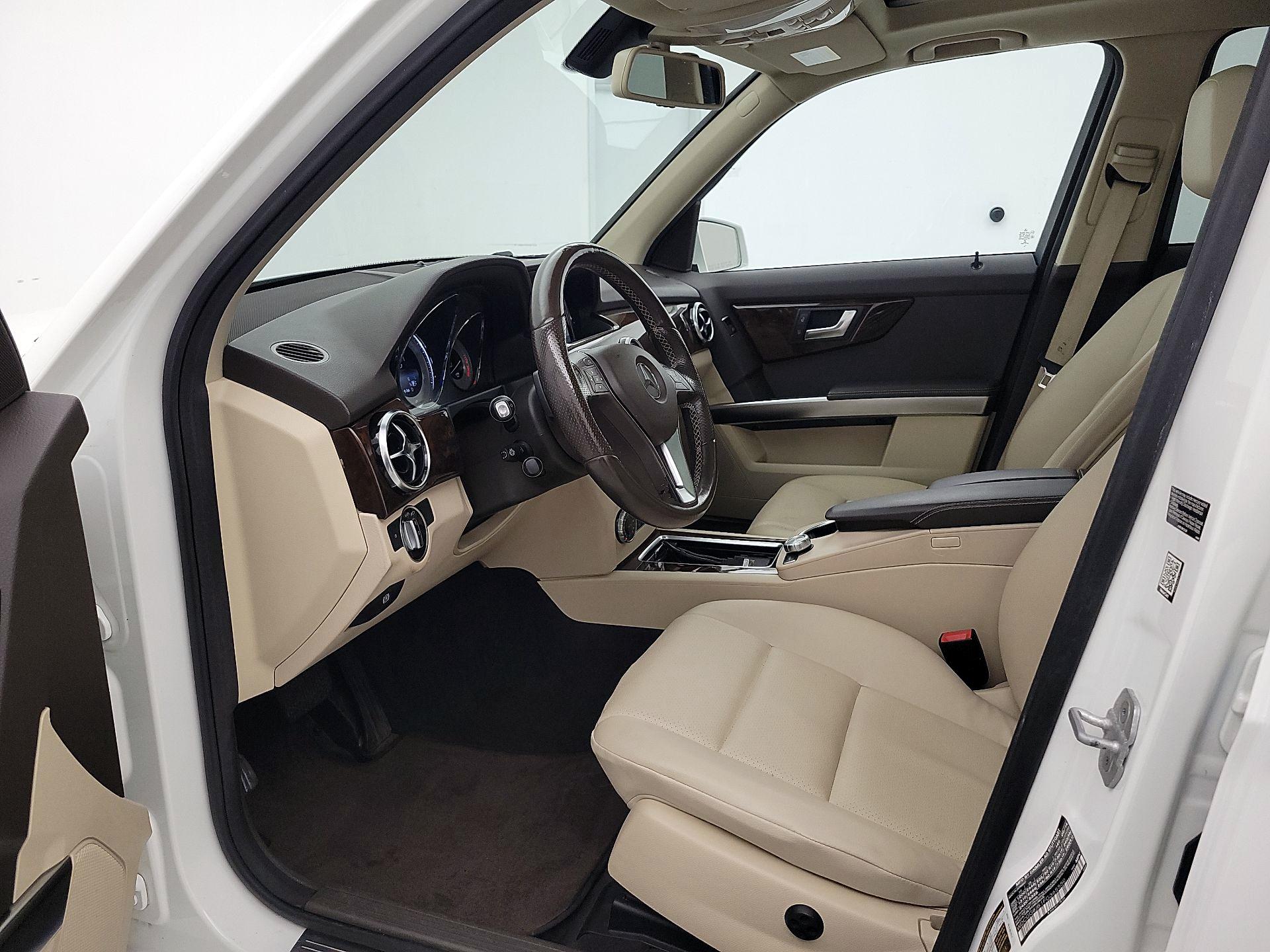 Thumbnail: 2015 Mercedes-Benz GLK - 11