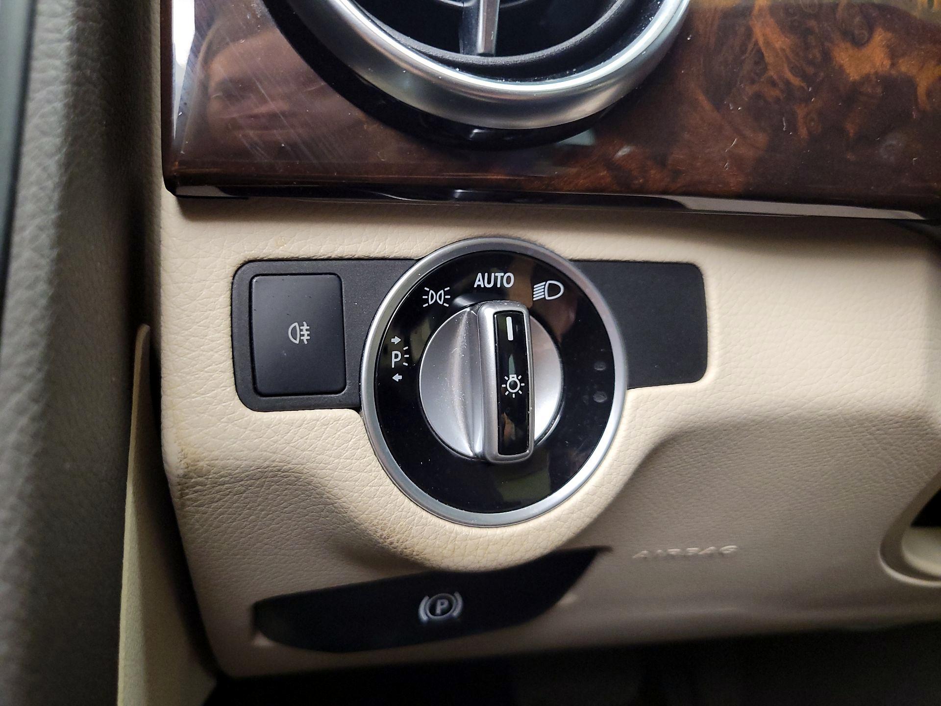 Thumbnail: 2015 Mercedes-Benz GLK - 13