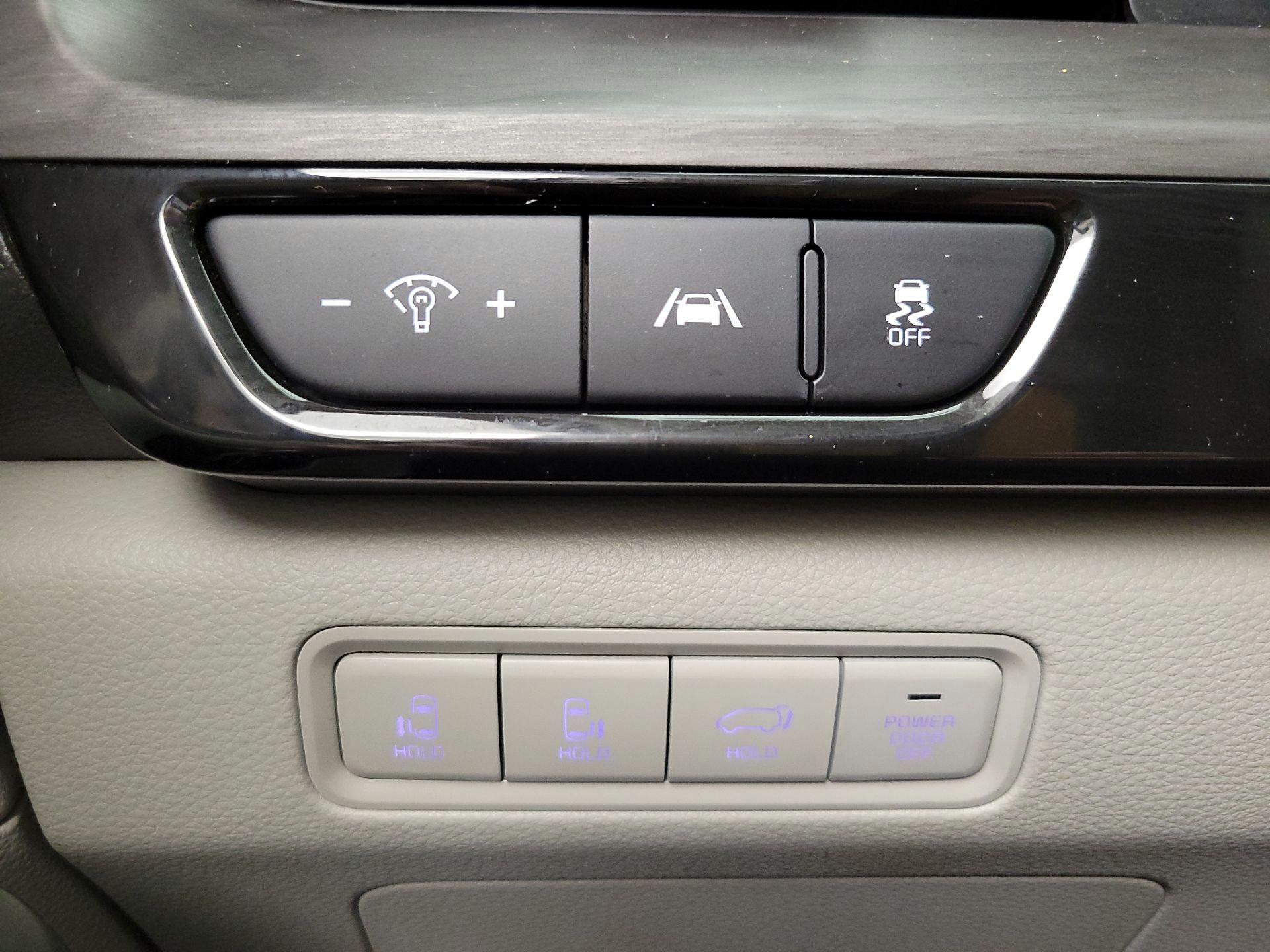 Thumbnail: 2024 Kia Carnival - 13