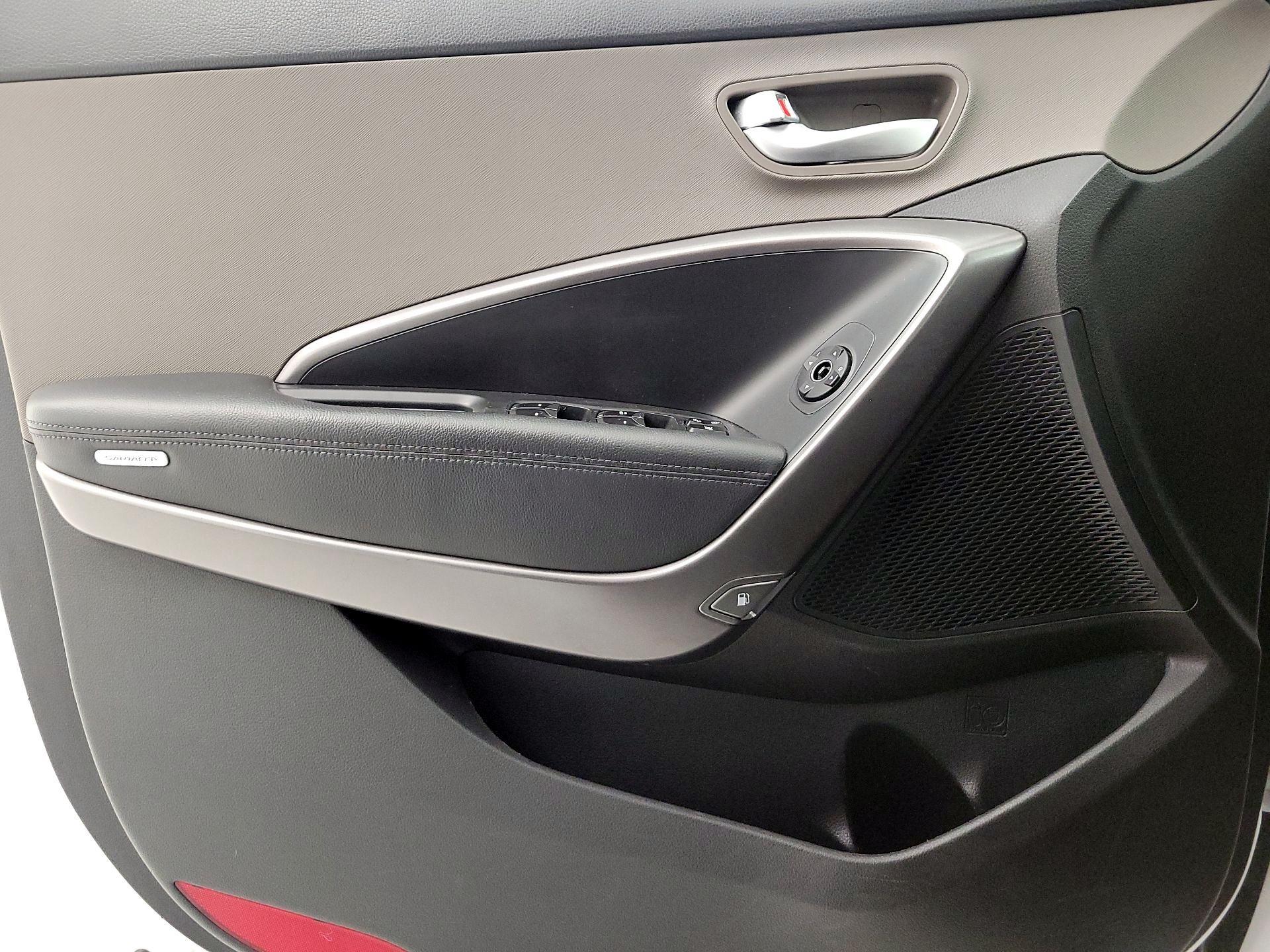 Thumbnail: 2013 Hyundai Santa Fe - 12