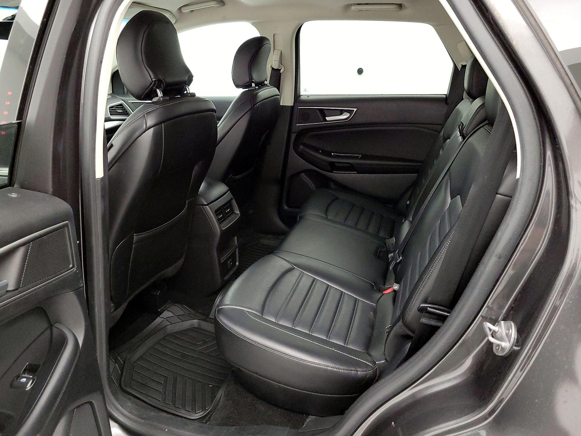 Thumbnail: 2015 Ford Edge - 20
