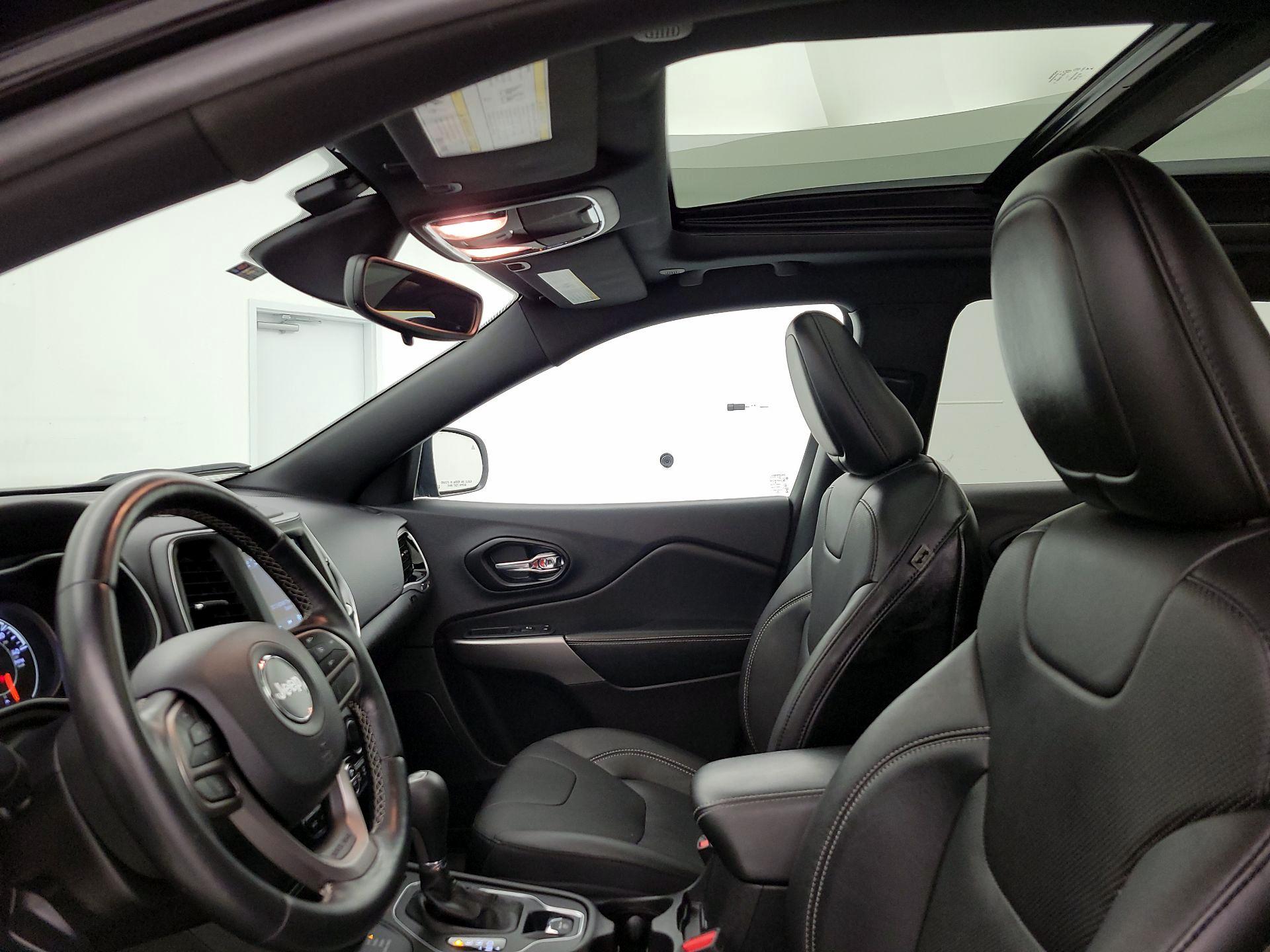 Thumbnail: 2021 Jeep Cherokee - 19