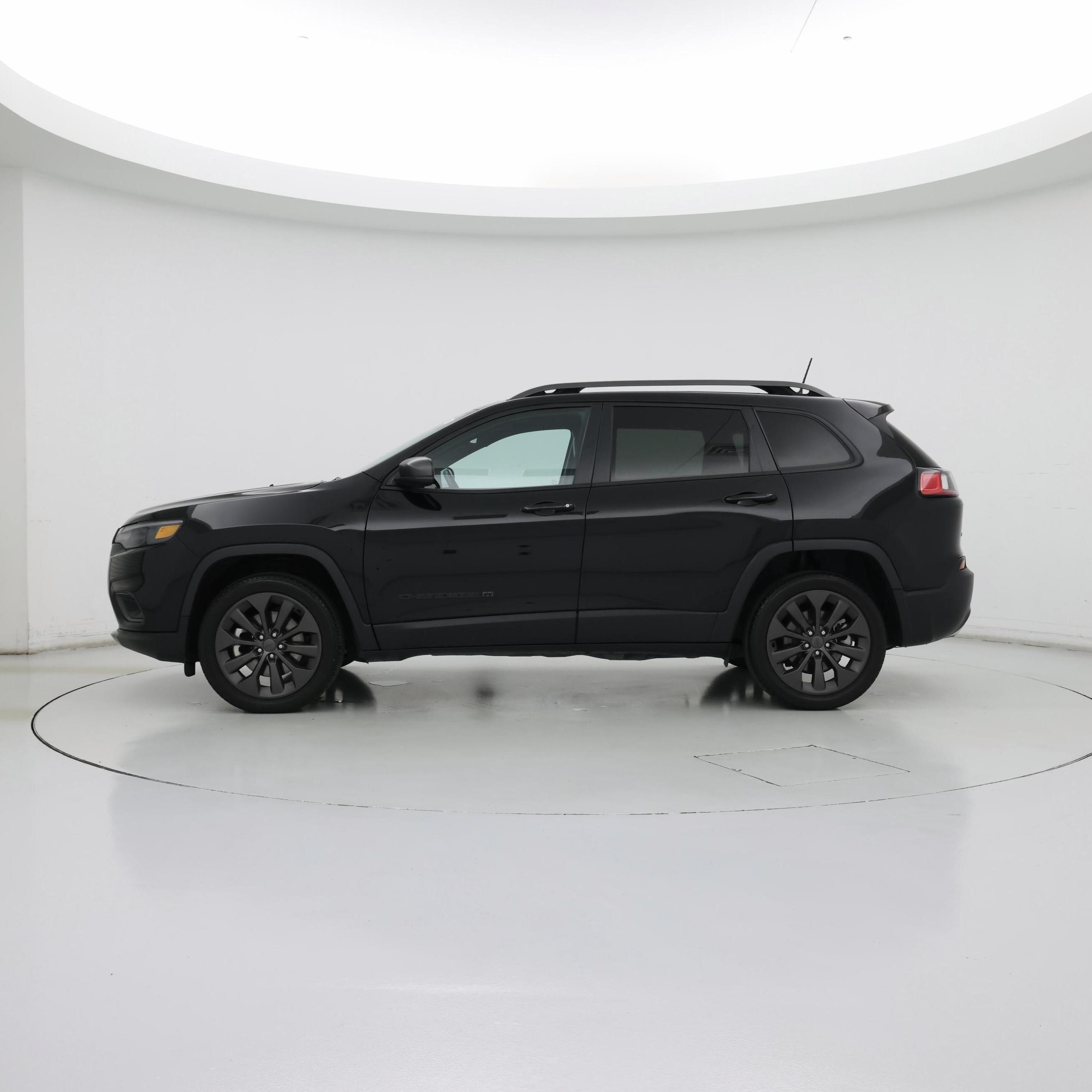 Thumbnail: 2021 Jeep Cherokee - 3