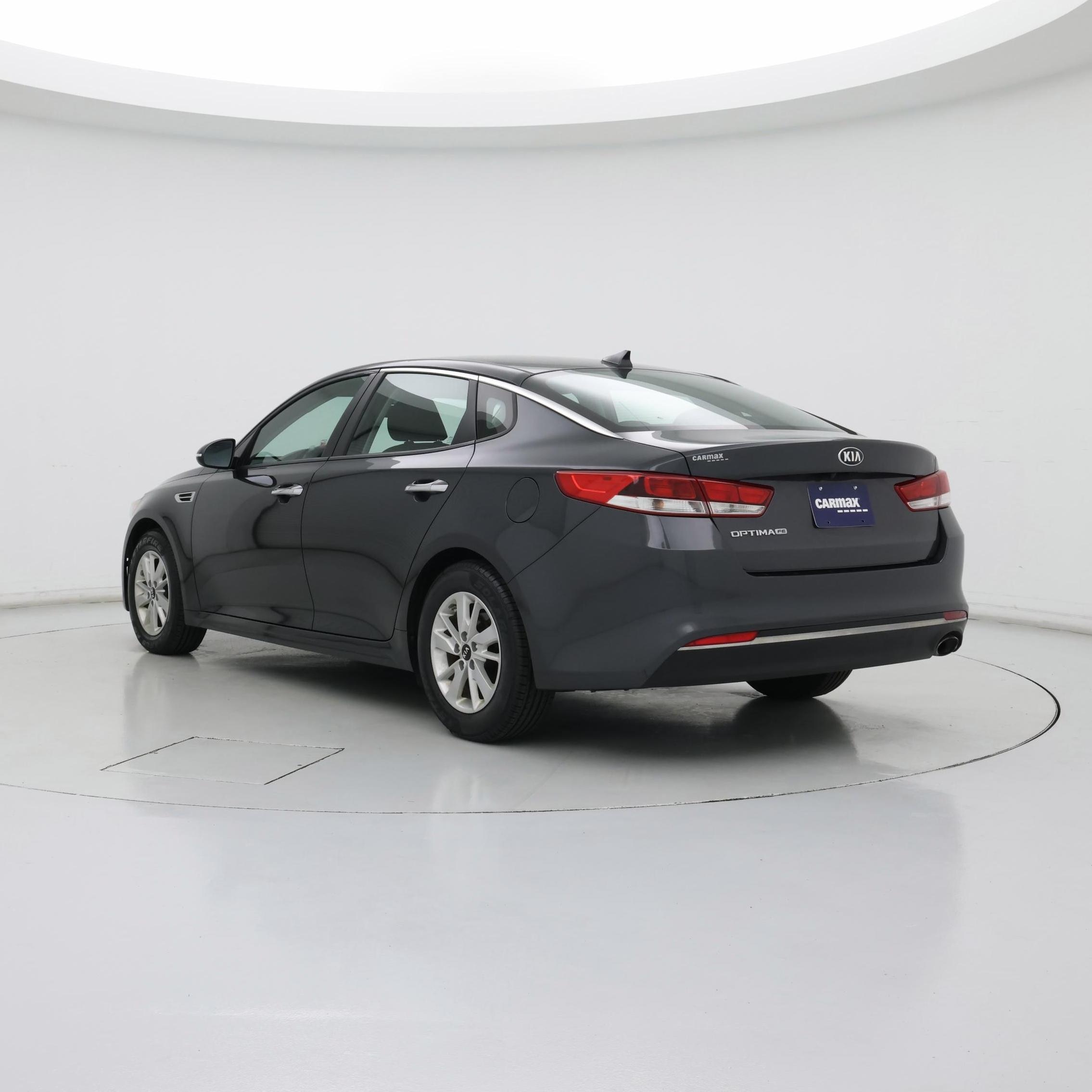 Thumbnail: 2016 Kia Optima - 2