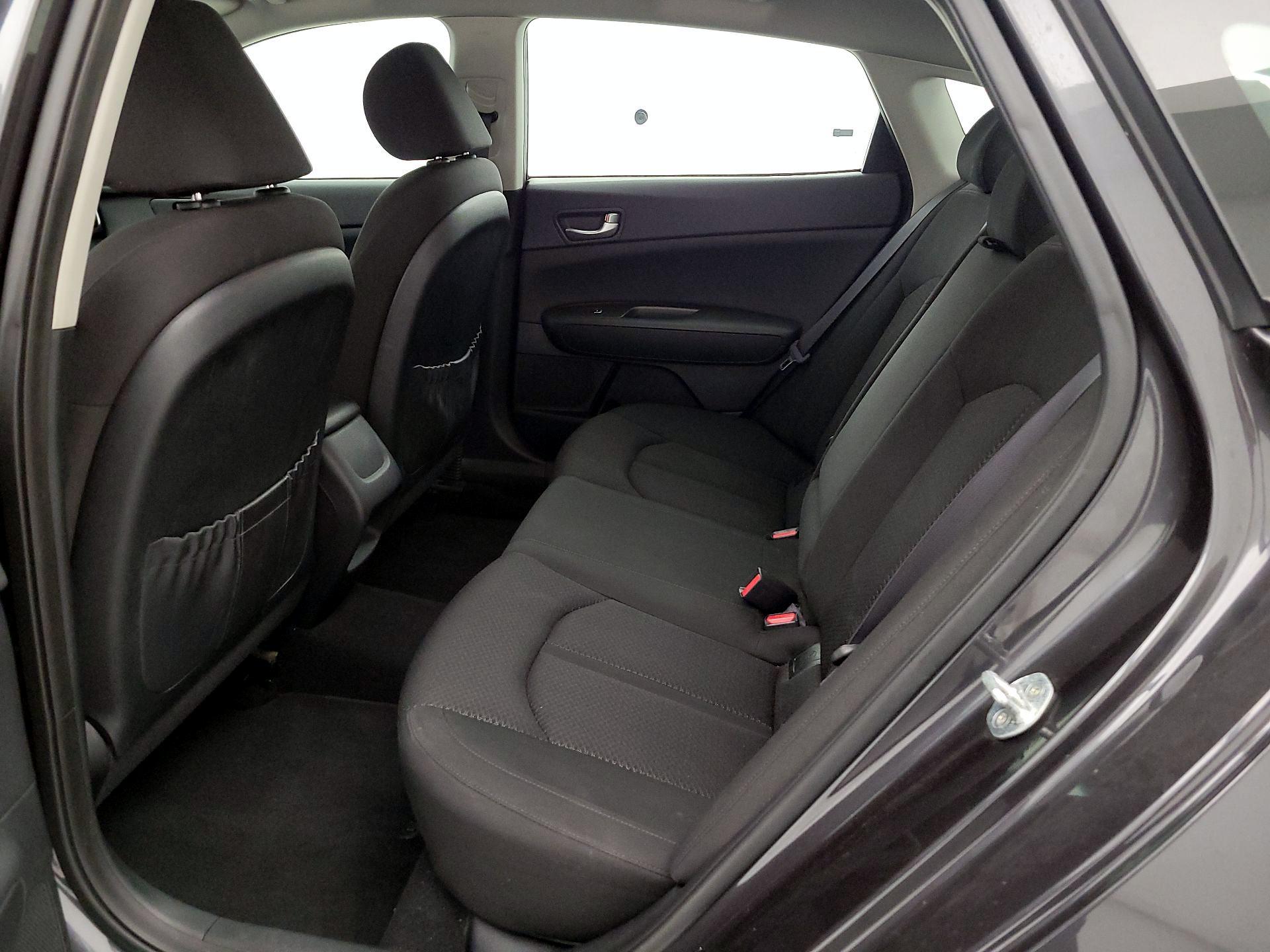 Thumbnail: 2016 Kia Optima - 19