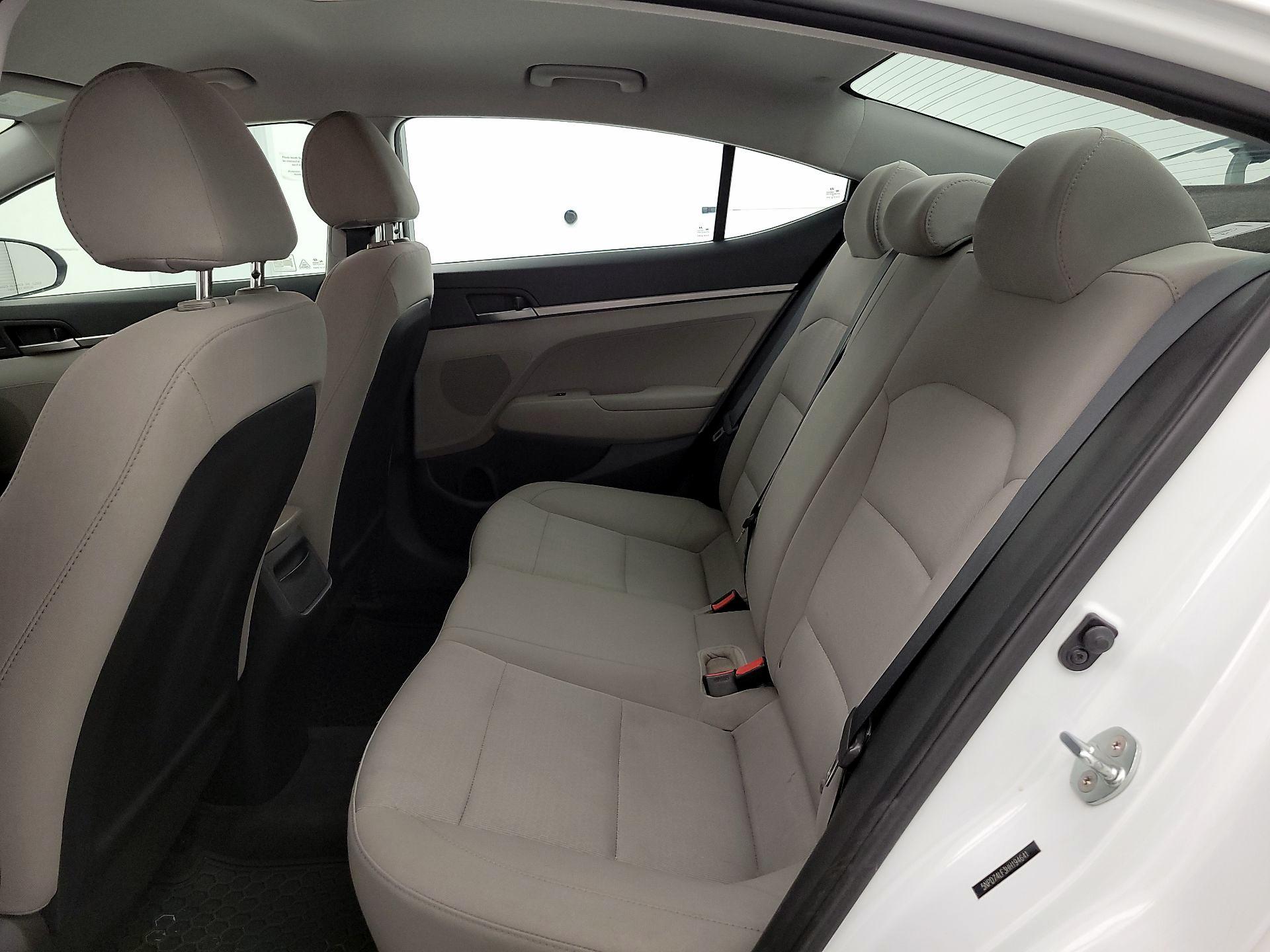 Thumbnail: 2017 Hyundai Elantra - 18