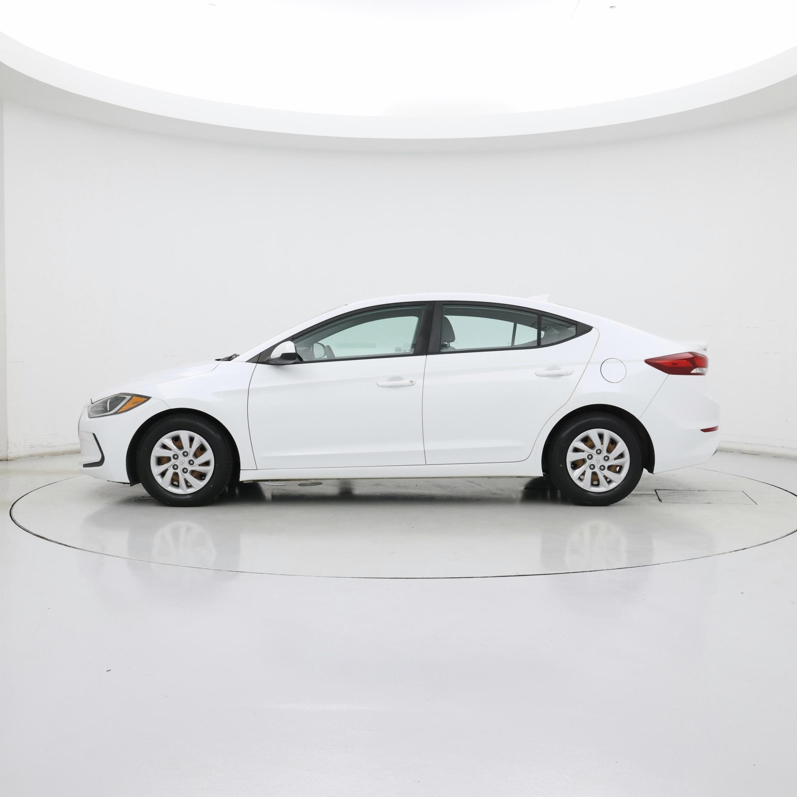 Thumbnail: 2017 Hyundai Elantra - 3