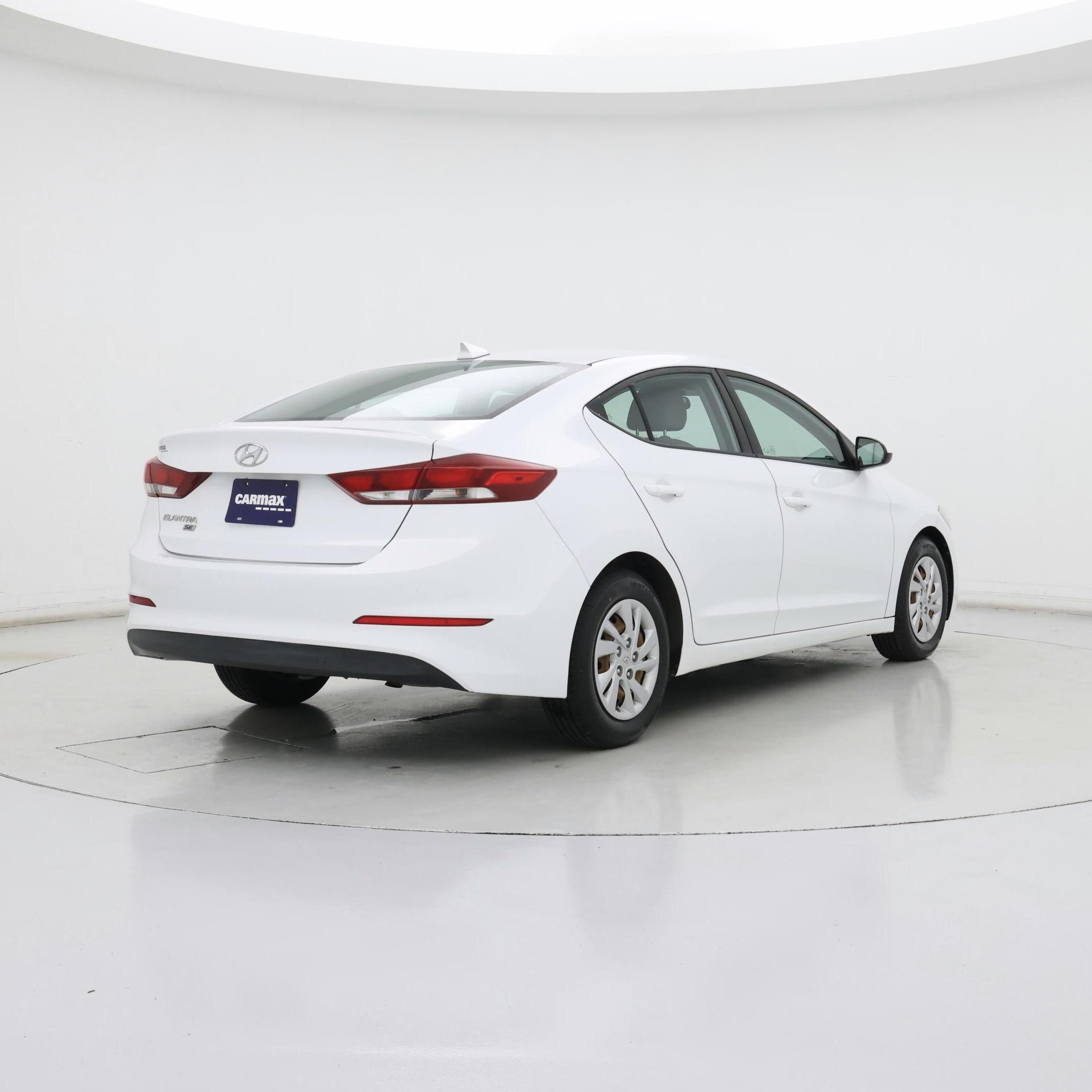 Thumbnail: 2017 Hyundai Elantra - 8