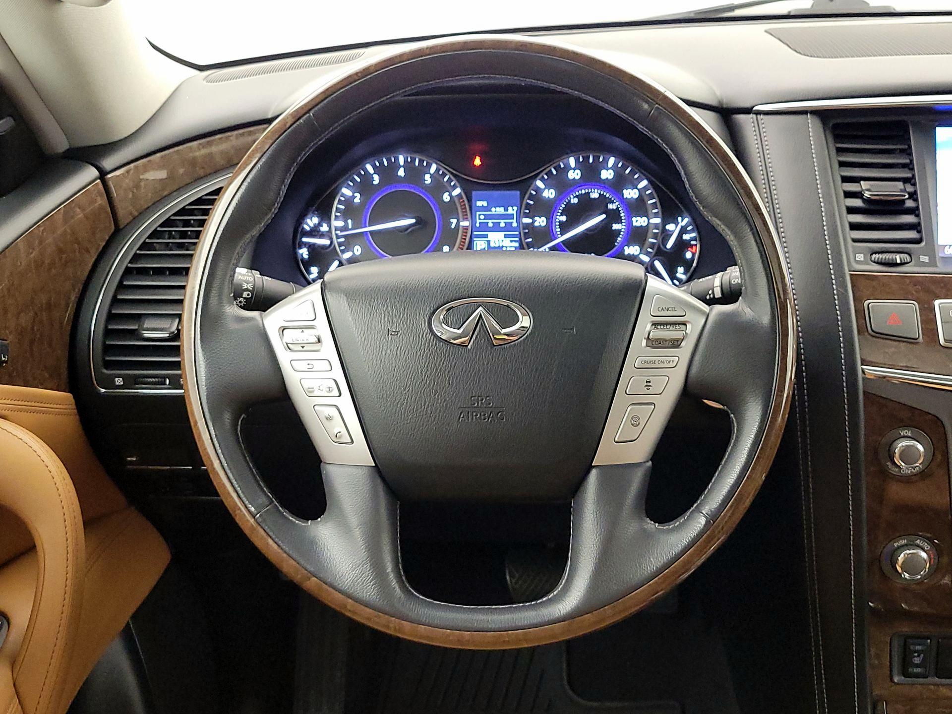 Thumbnail: 2016 INFINITI QX80 - 10