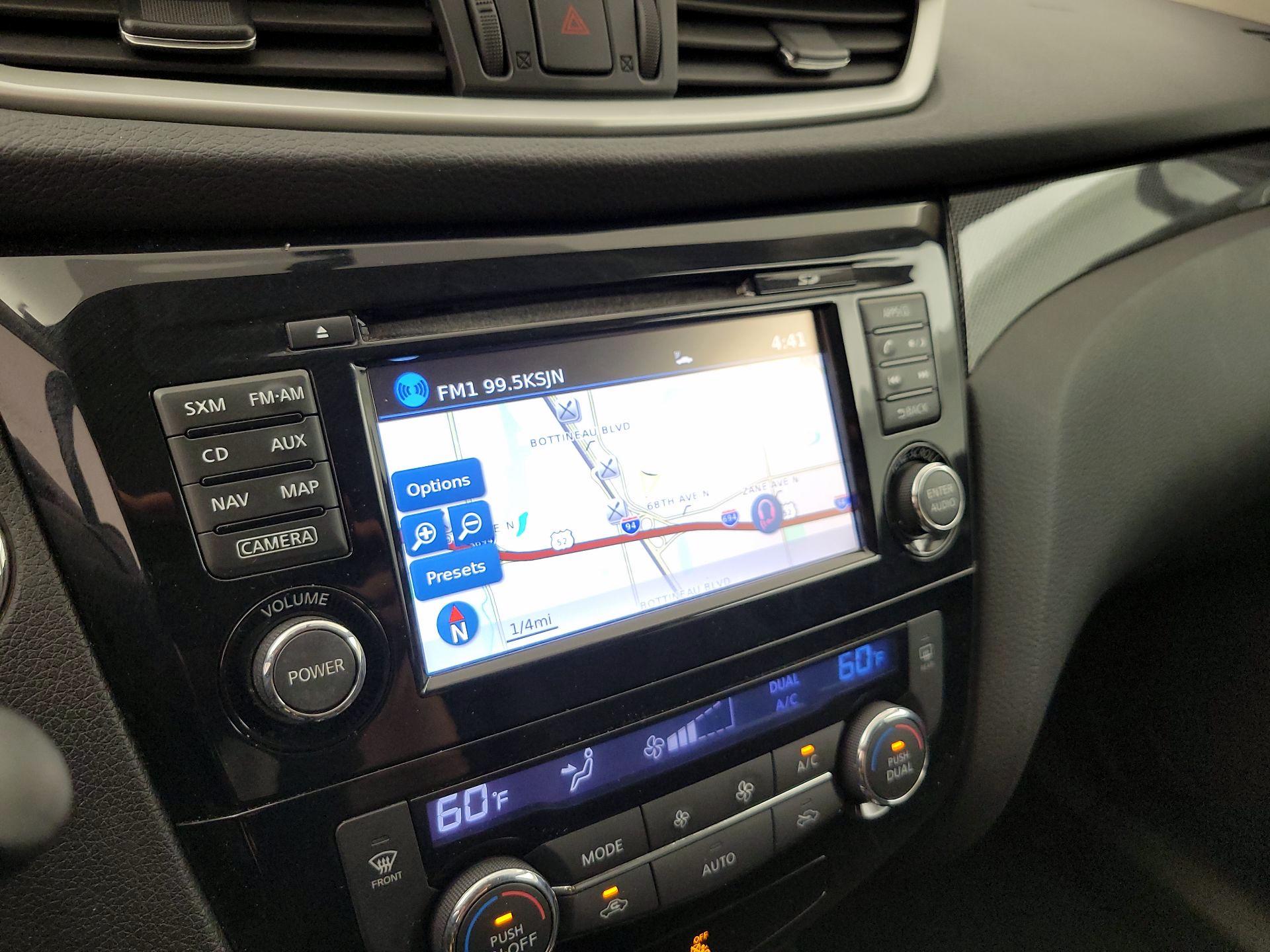 Thumbnail: 2016 Nissan Rogue - 14