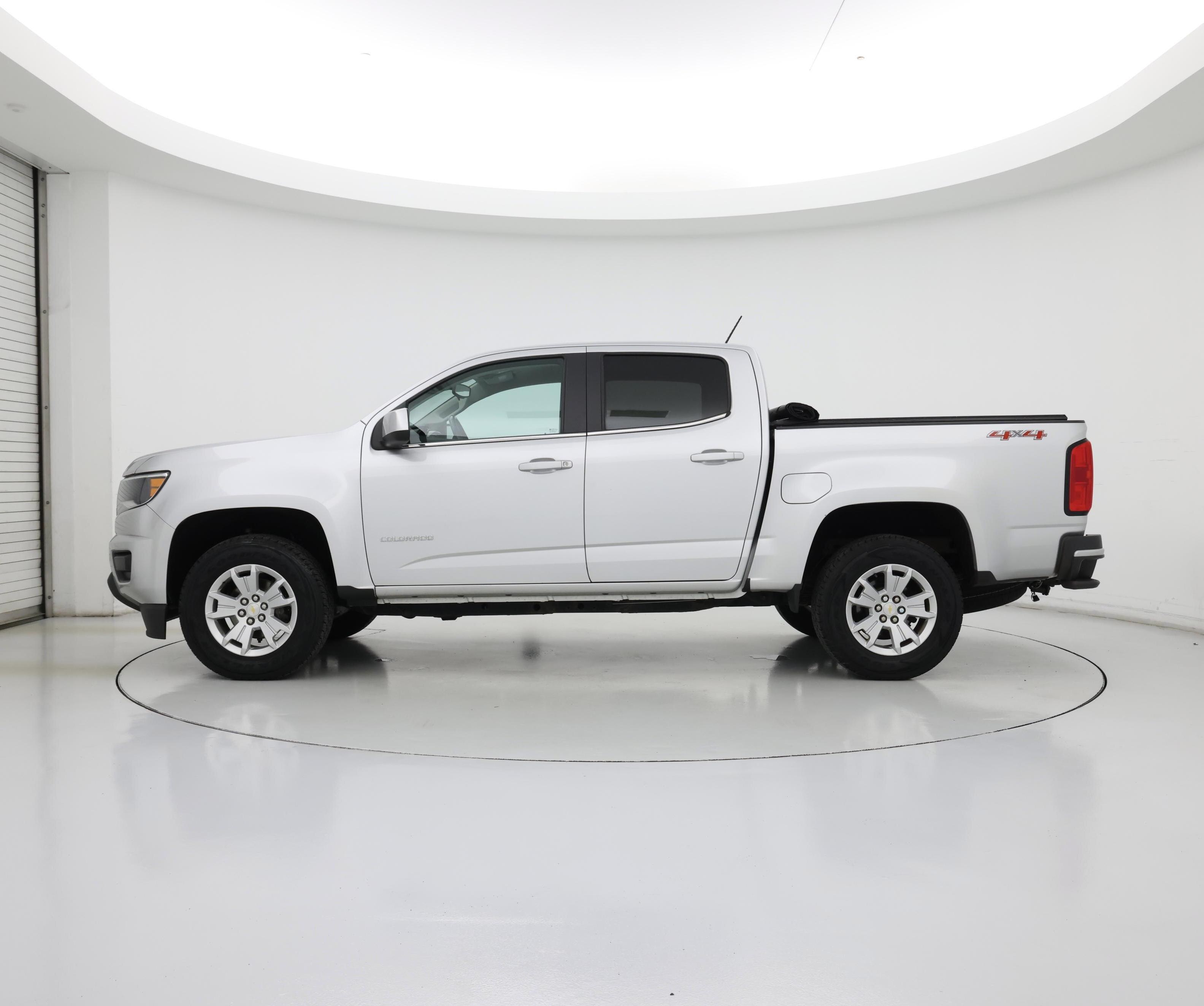 Thumbnail: 2019 Chevrolet Colorado - 3