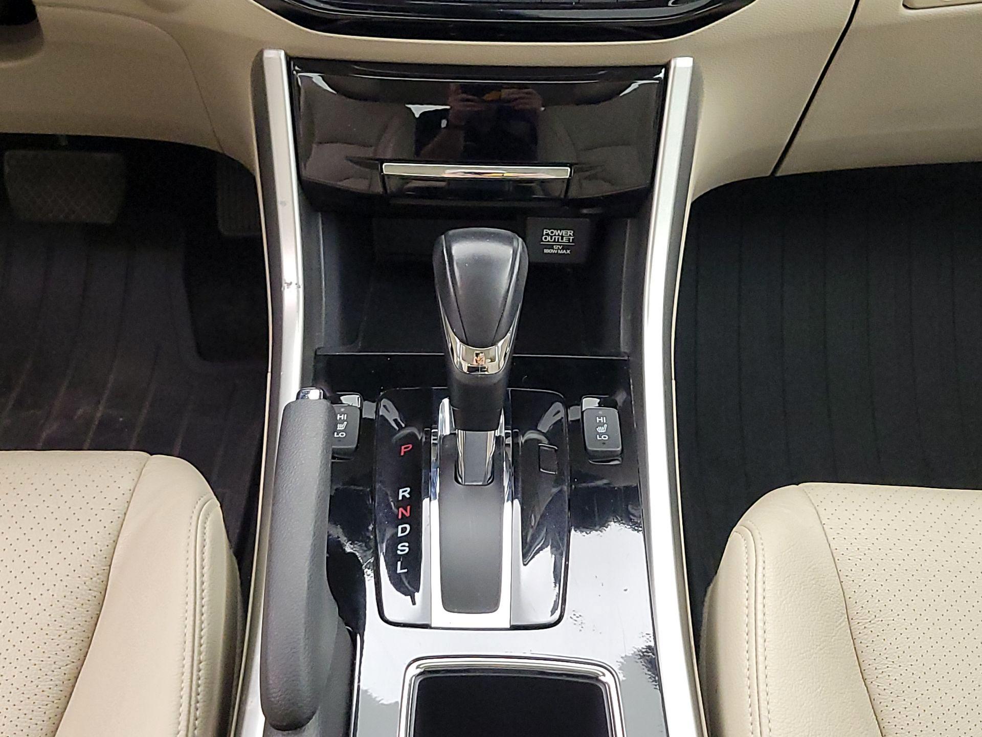 Thumbnail: 2016 Honda Accord - 17