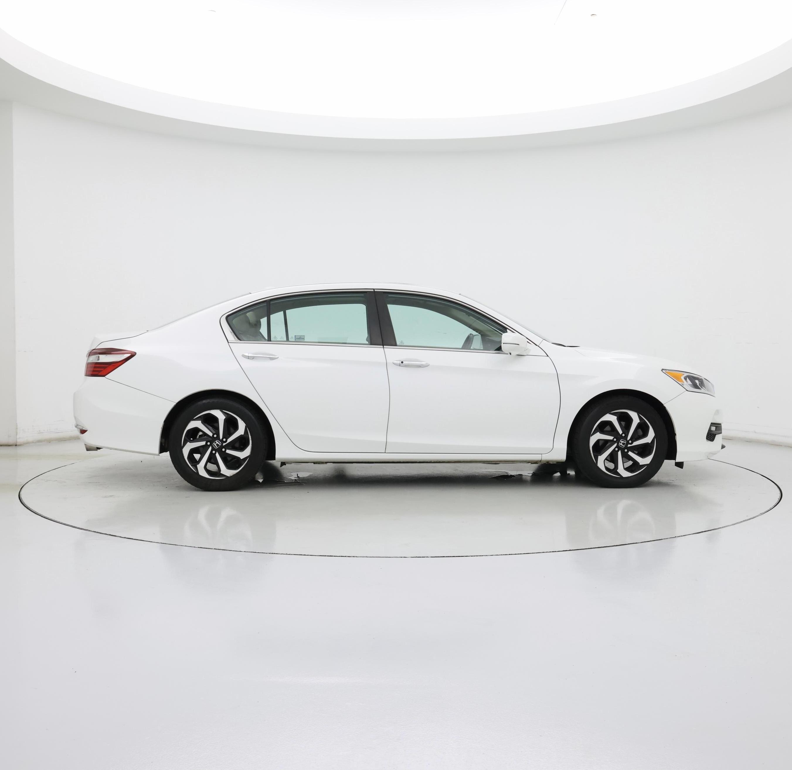 Thumbnail: 2016 Honda Accord - 7