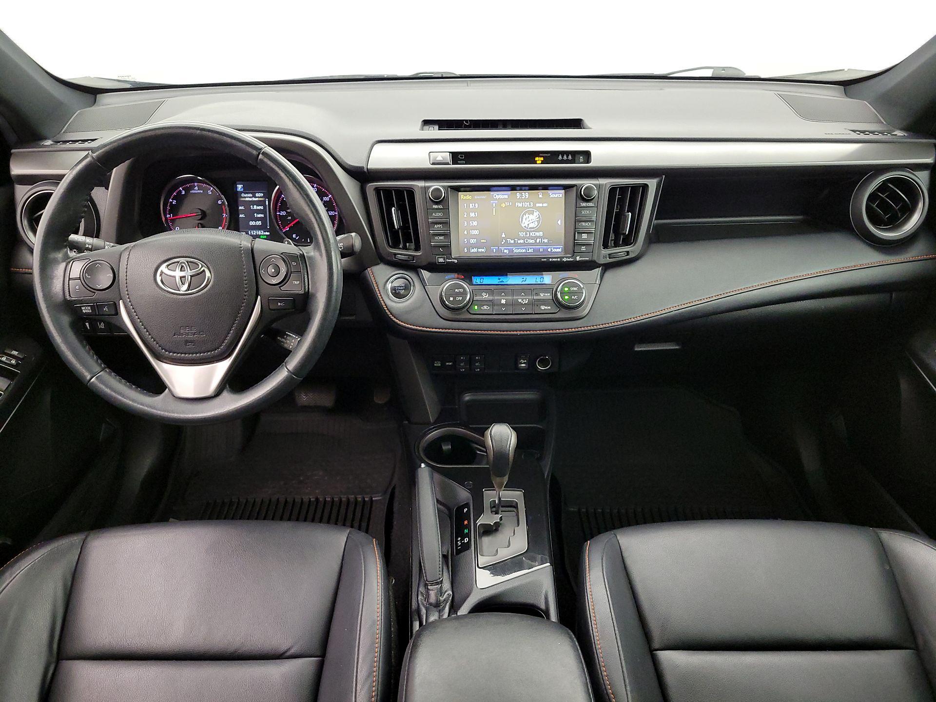 Thumbnail: 2018 Toyota RAV4 - 9