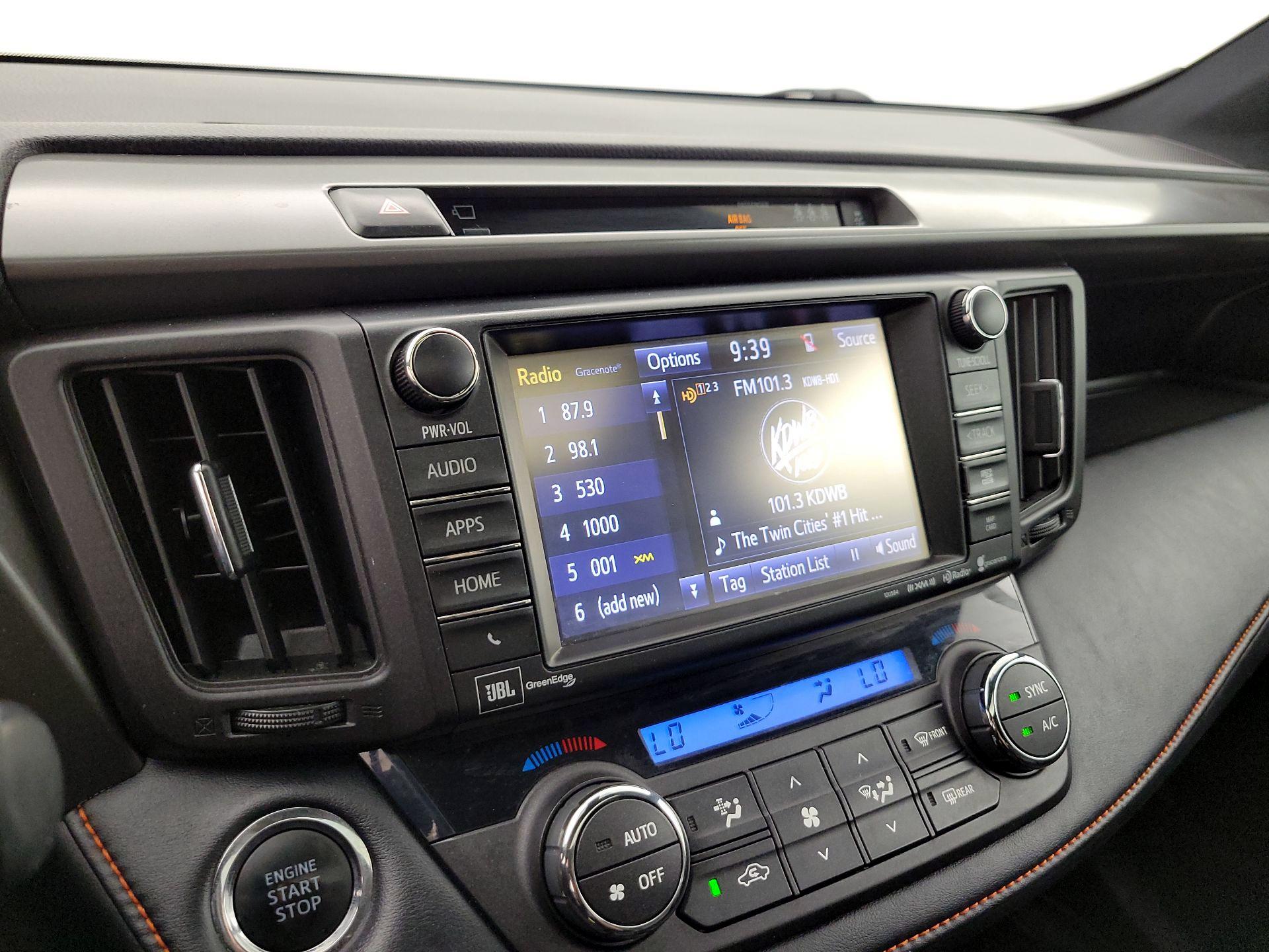 Thumbnail: 2018 Toyota RAV4 - 16