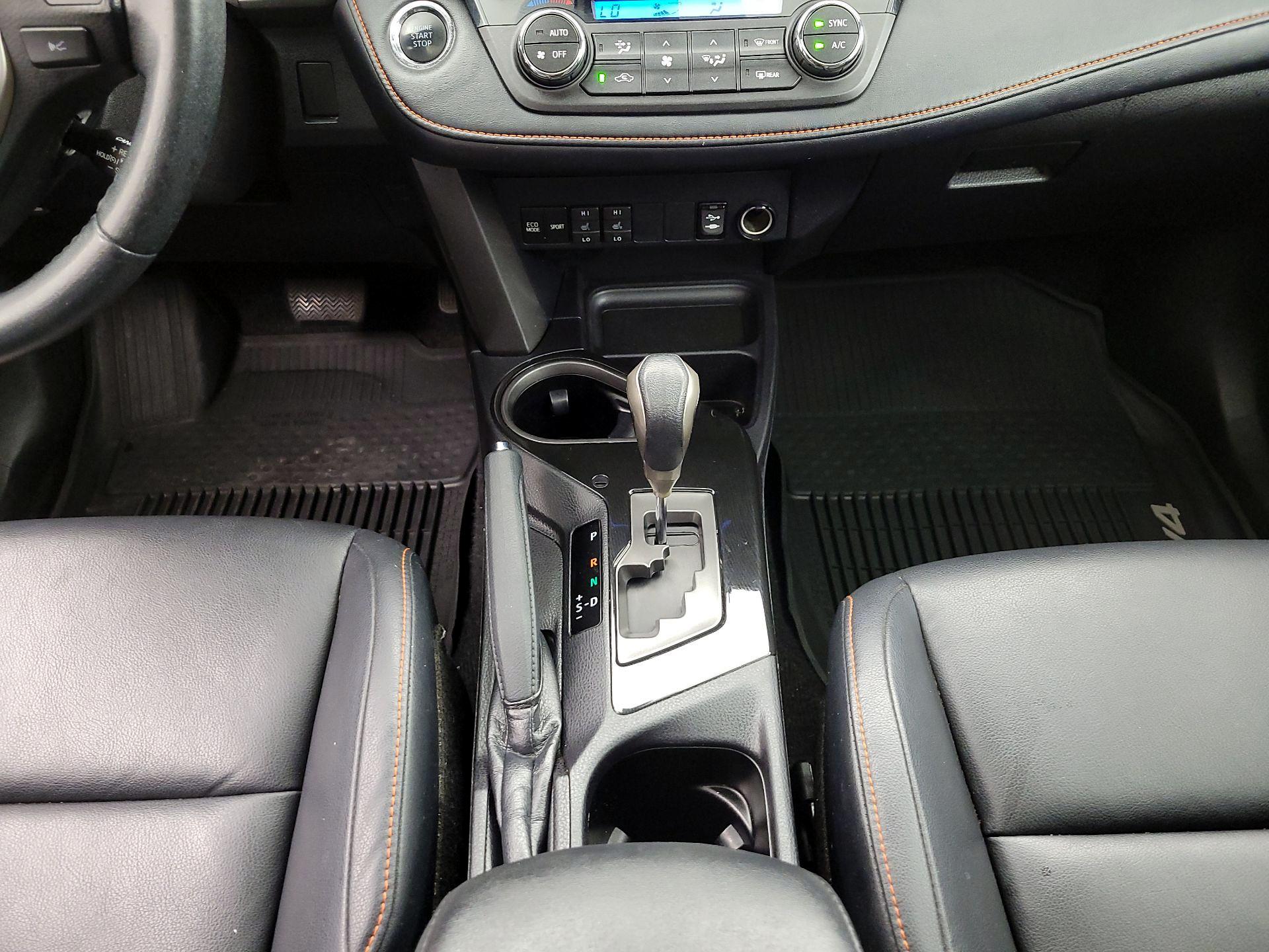 Thumbnail: 2018 Toyota RAV4 - 18