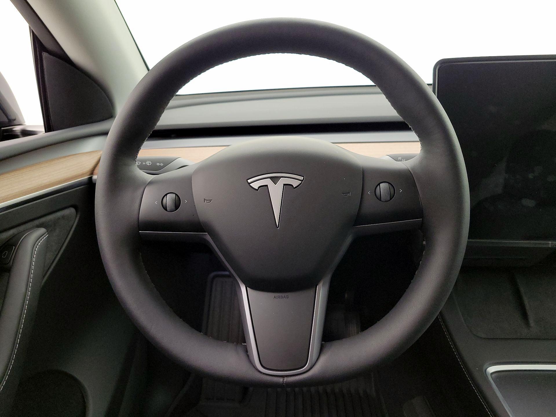 Thumbnail: 2025 Tesla Model Y - 10