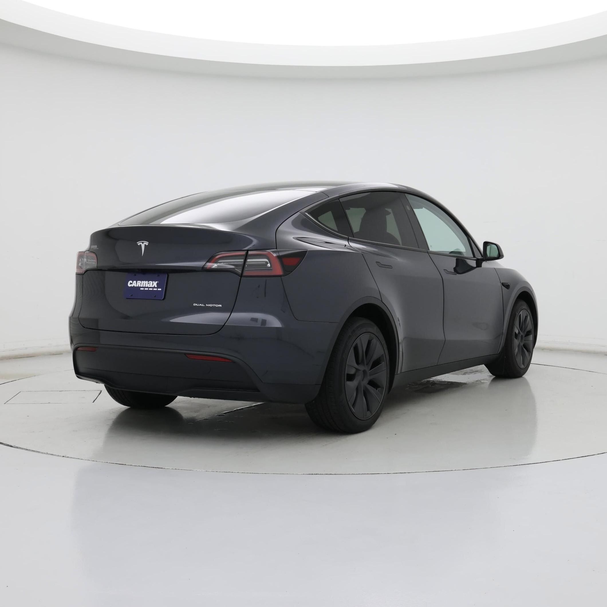 Thumbnail: 2025 Tesla Model Y - 8