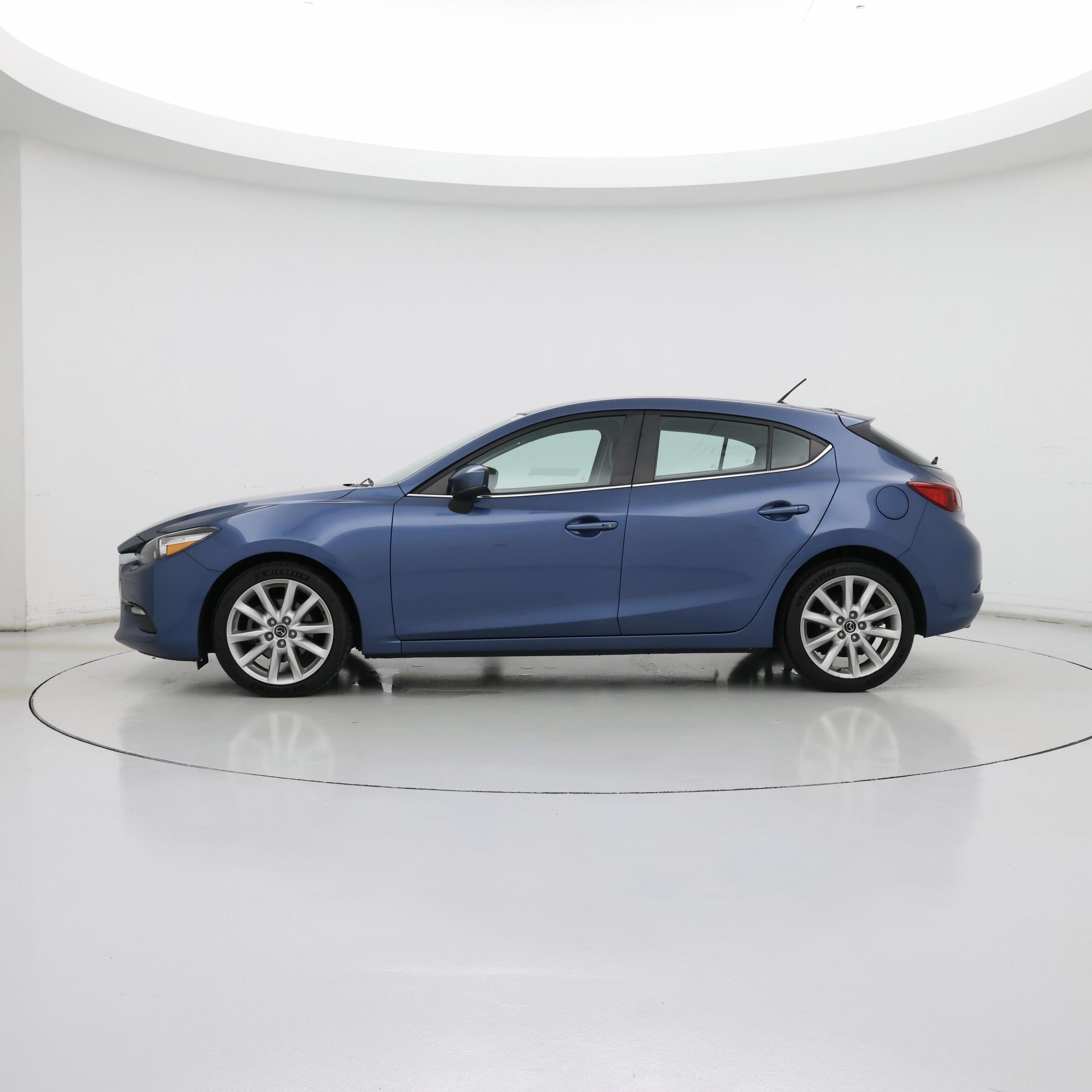 Thumbnail: 2017 Mazda Mazda3 - 3