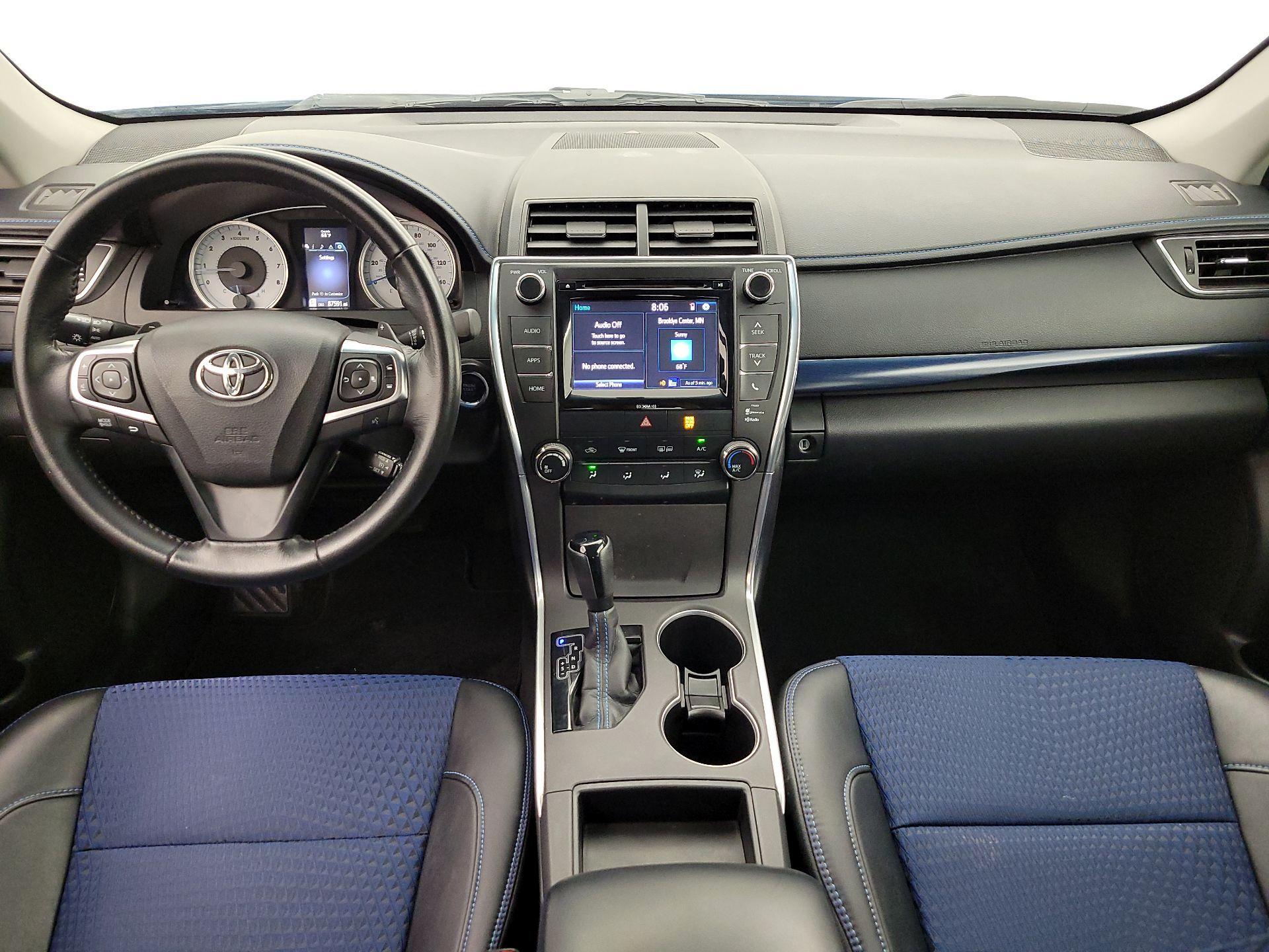Thumbnail: 2016 Toyota Camry - 9