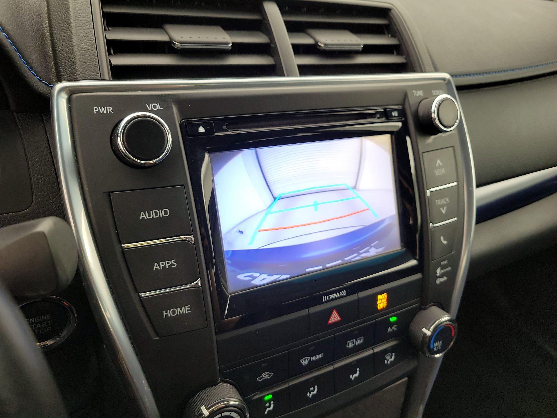 Thumbnail: 2016 Toyota Camry - 14