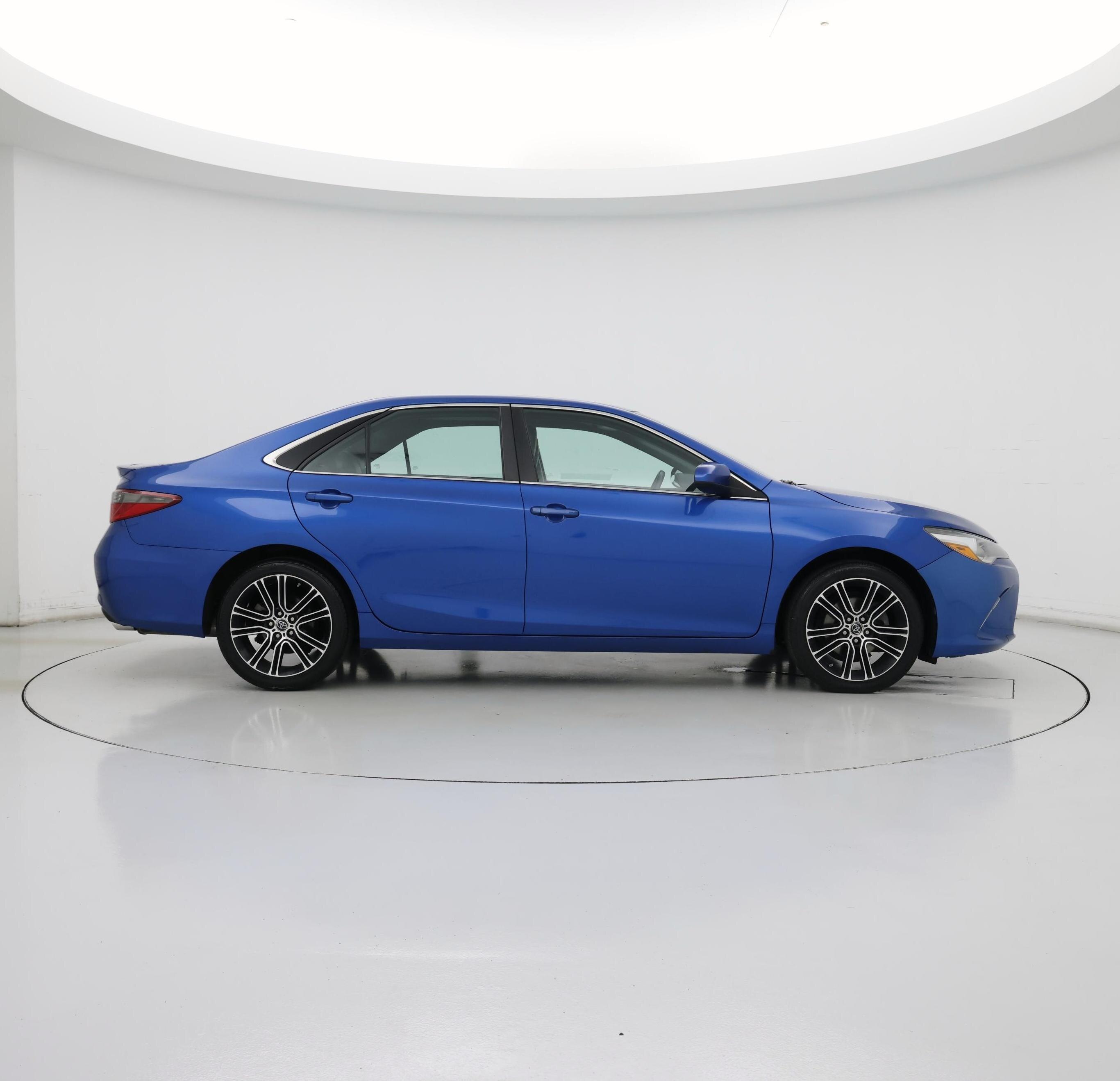 Thumbnail: 2016 Toyota Camry - 7
