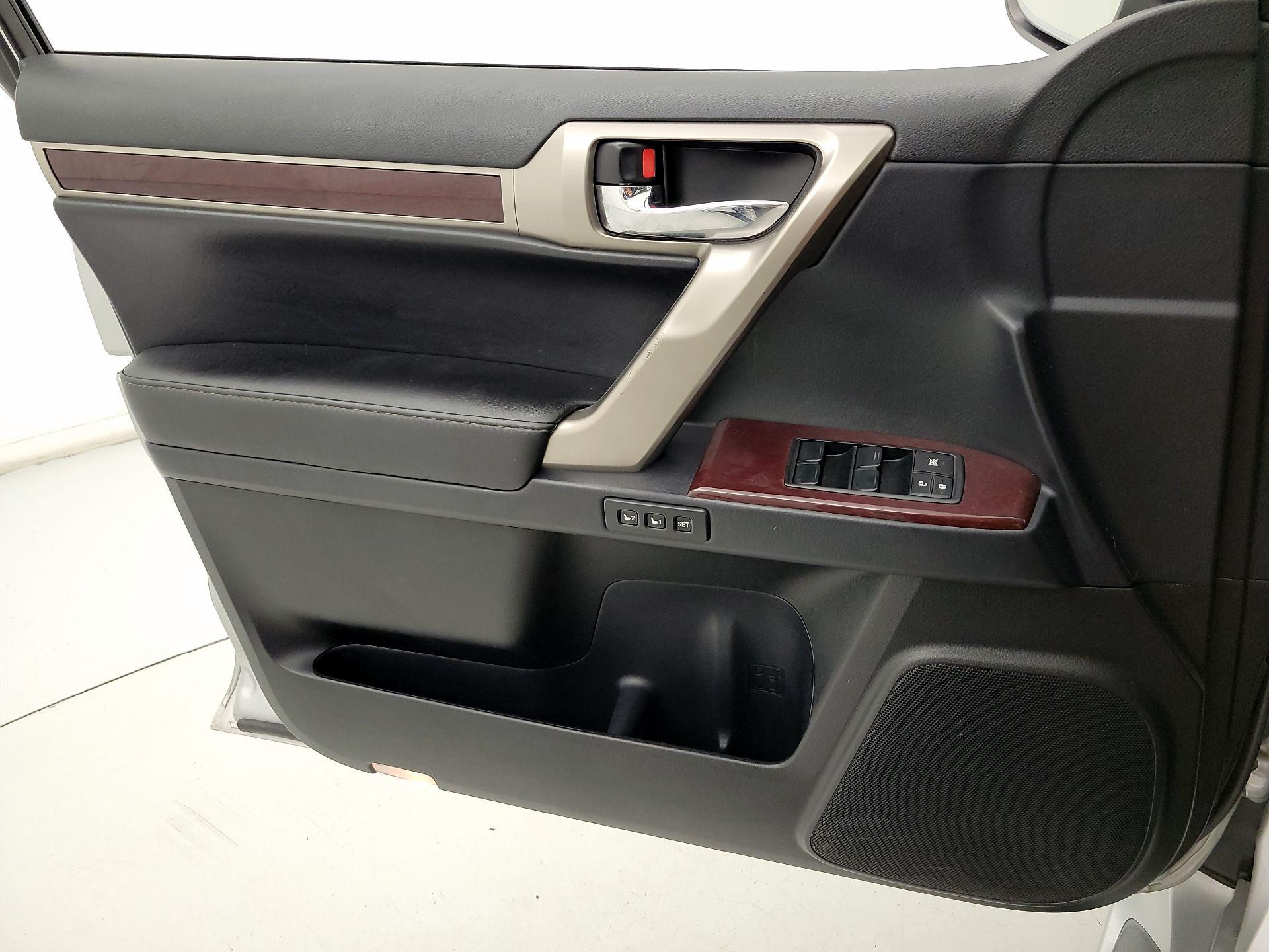 Thumbnail: 2014 Lexus GX - 12