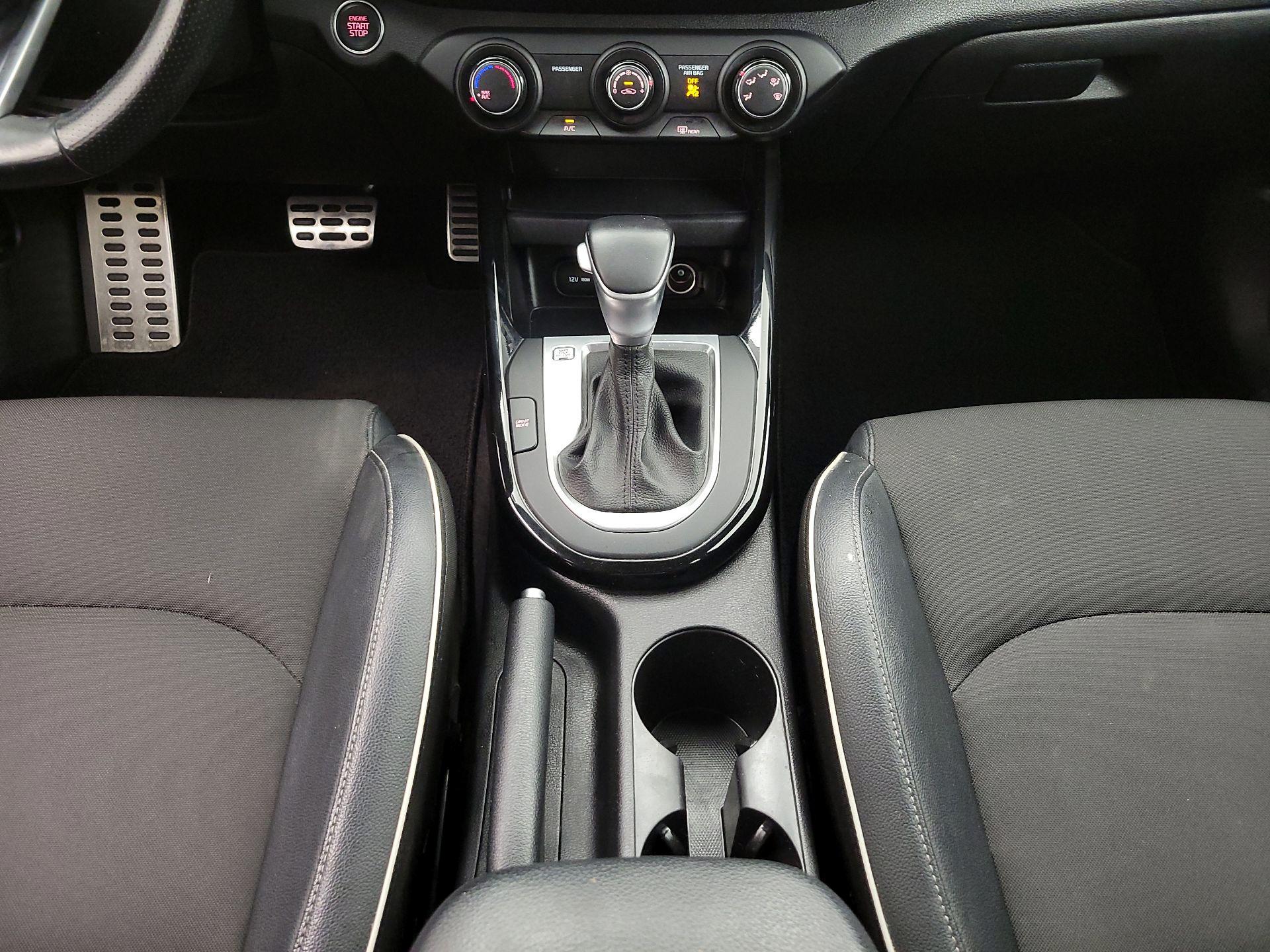 Thumbnail: 2021 Kia Forte - 17