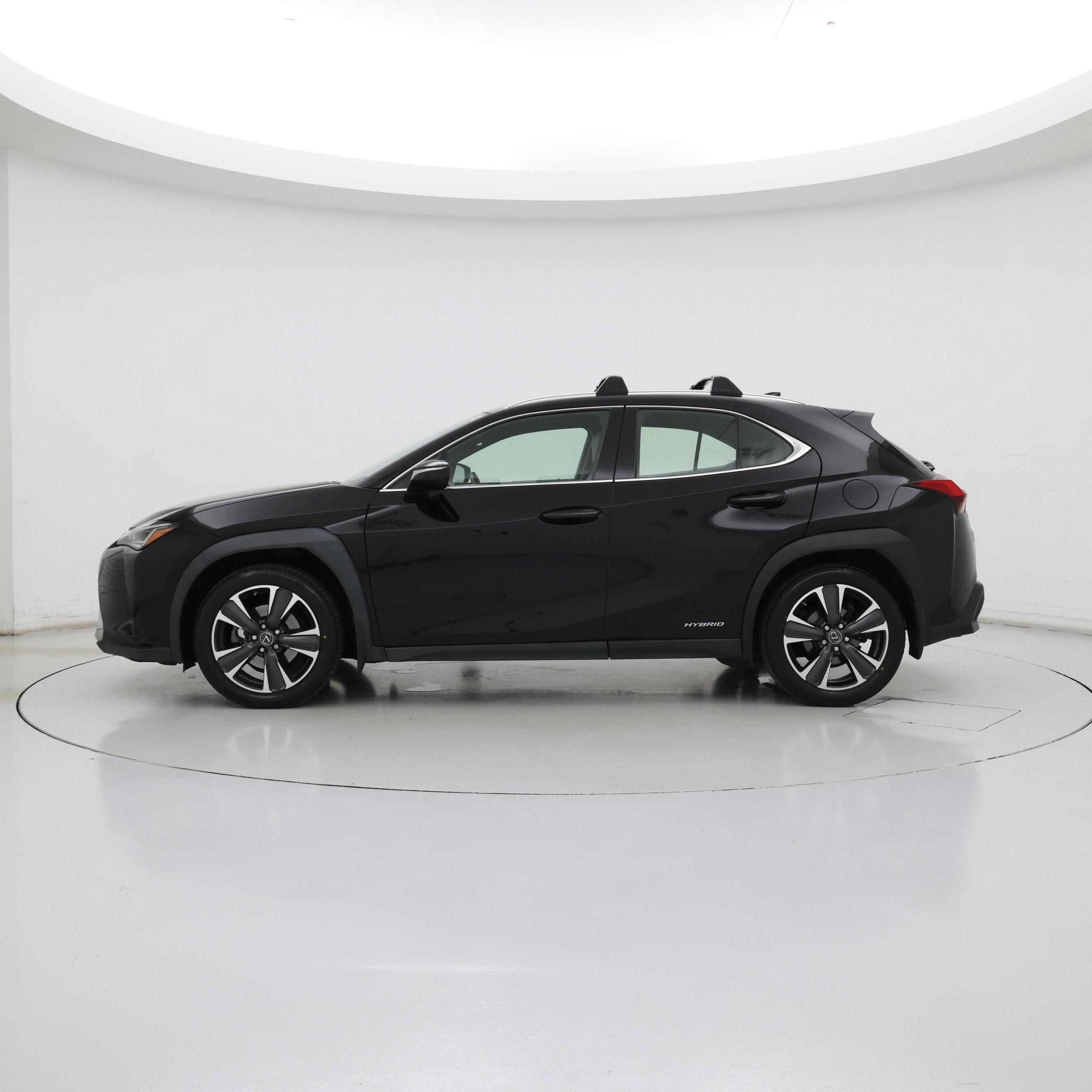 Thumbnail: 2020 Lexus UX - 3