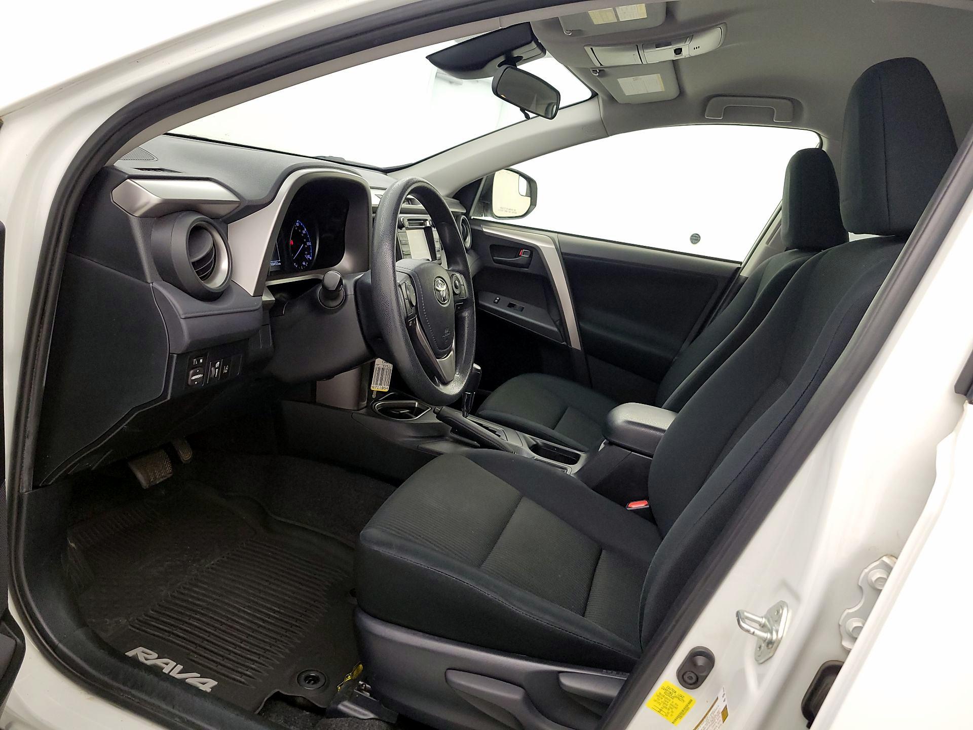 Thumbnail: 2018 Toyota RAV4 - 11