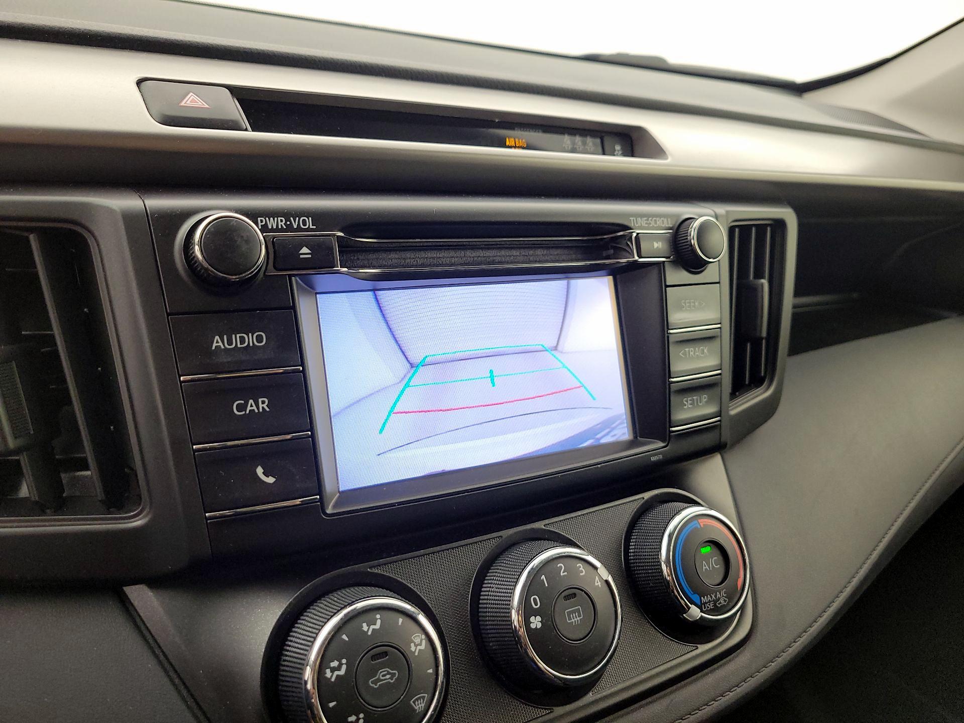 Thumbnail: 2018 Toyota RAV4 - 14