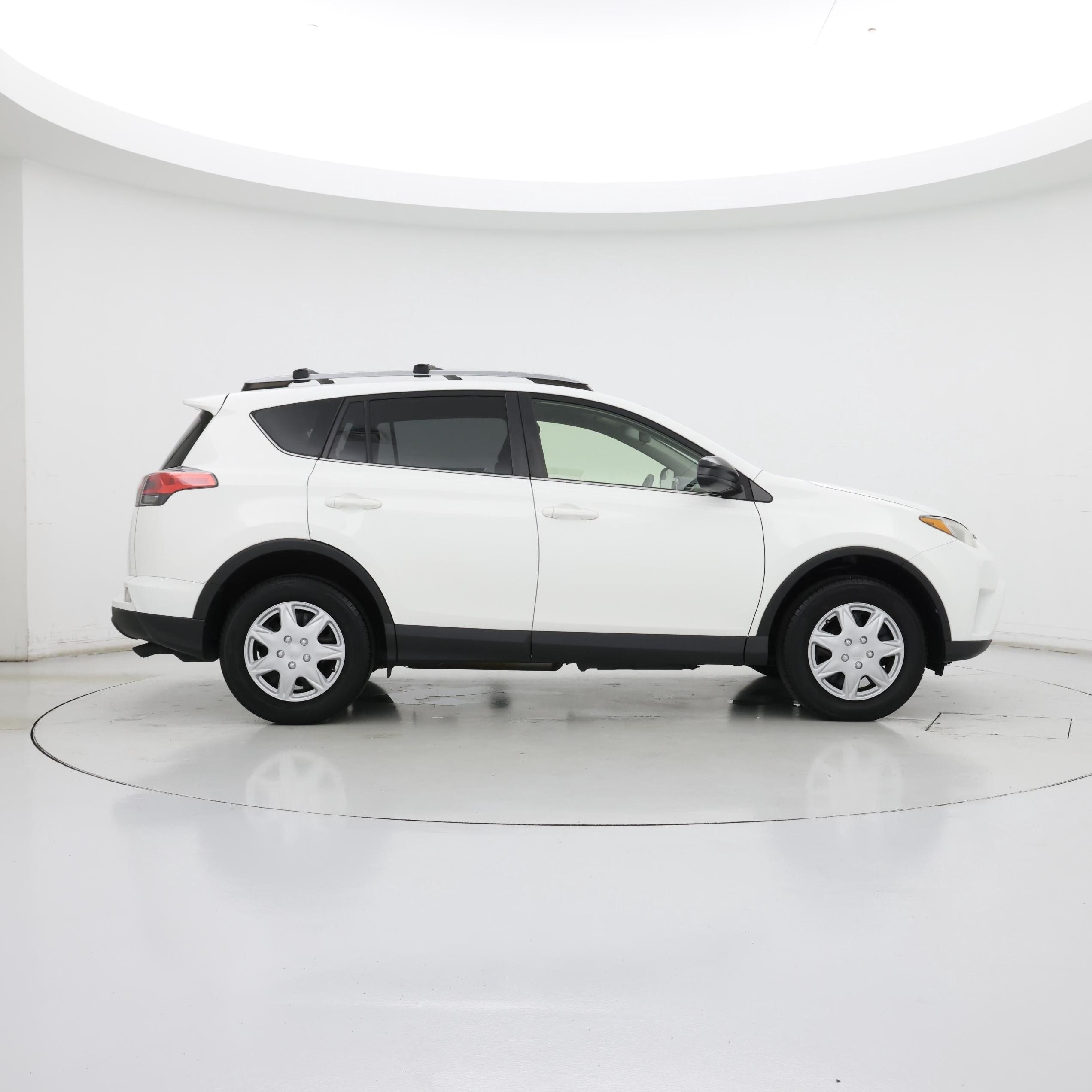 Thumbnail: 2018 Toyota RAV4 - 7