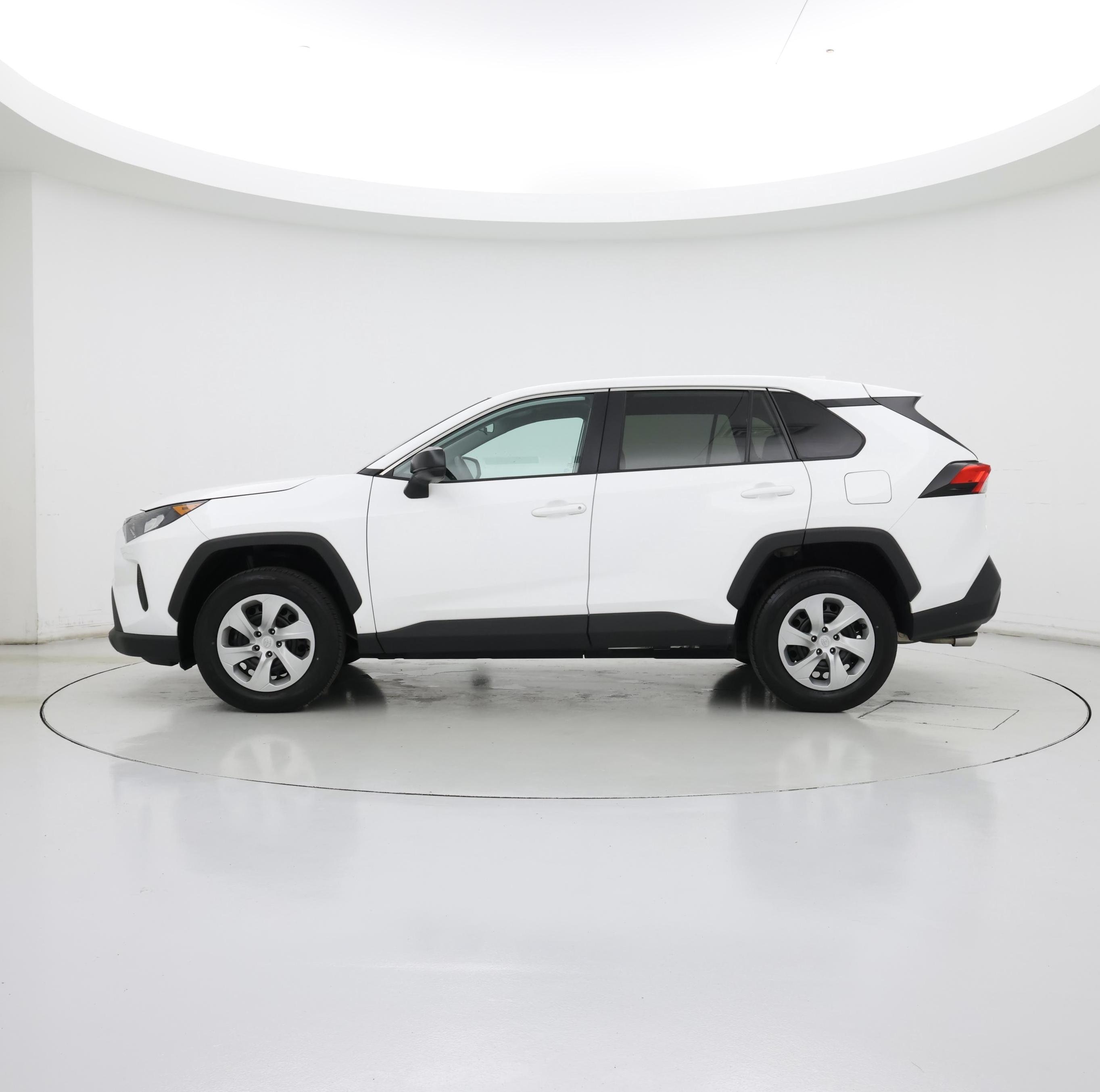 Thumbnail: 2022 Toyota RAV4 - 3