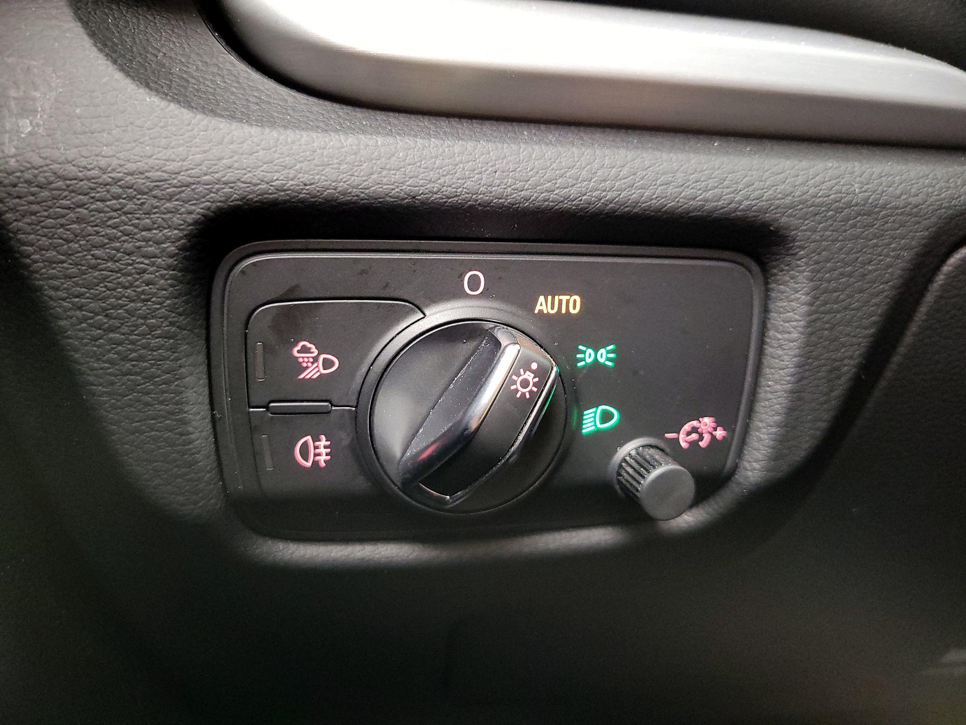 Thumbnail: 2015 Audi S3 - 13