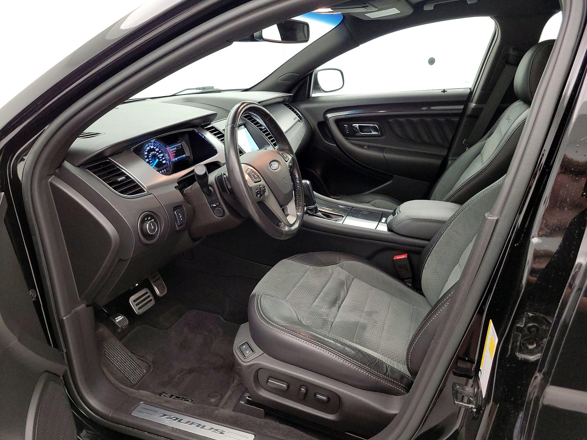 Thumbnail: 2018 Ford Taurus - 11