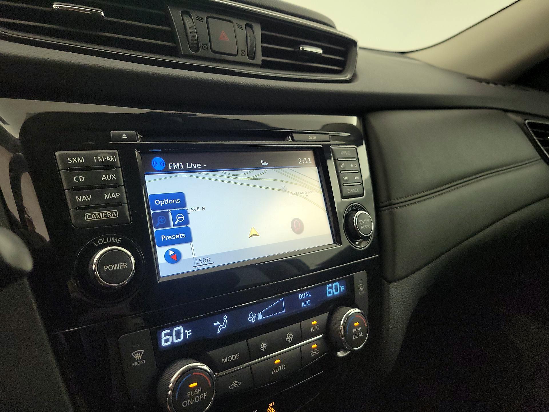 Thumbnail: 2017 Nissan Rogue - 14