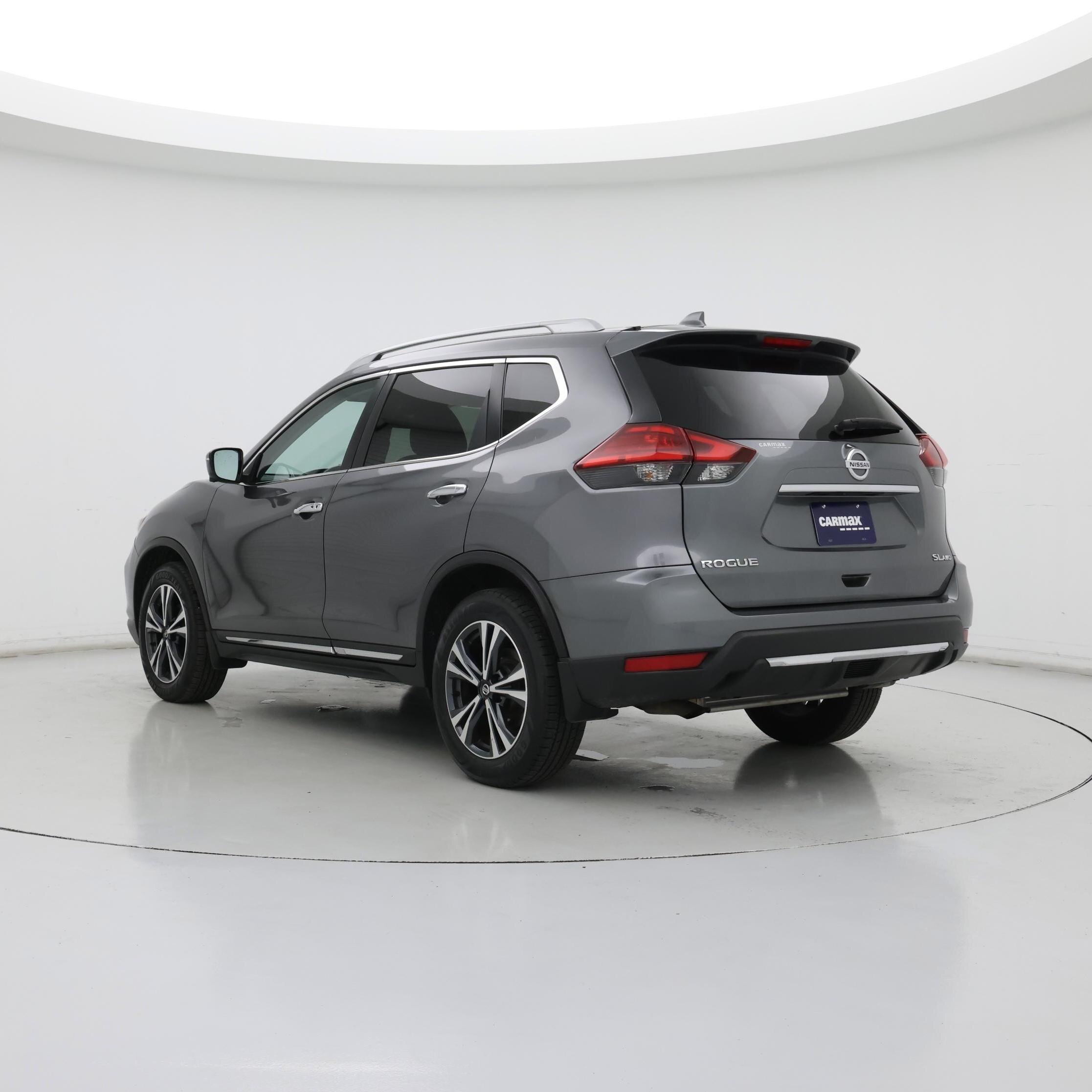 Thumbnail: 2017 Nissan Rogue - 2