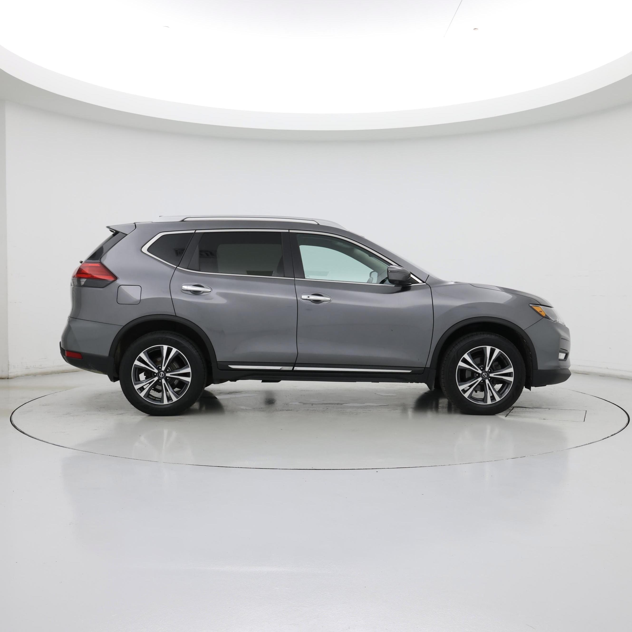 Thumbnail: 2017 Nissan Rogue - 7