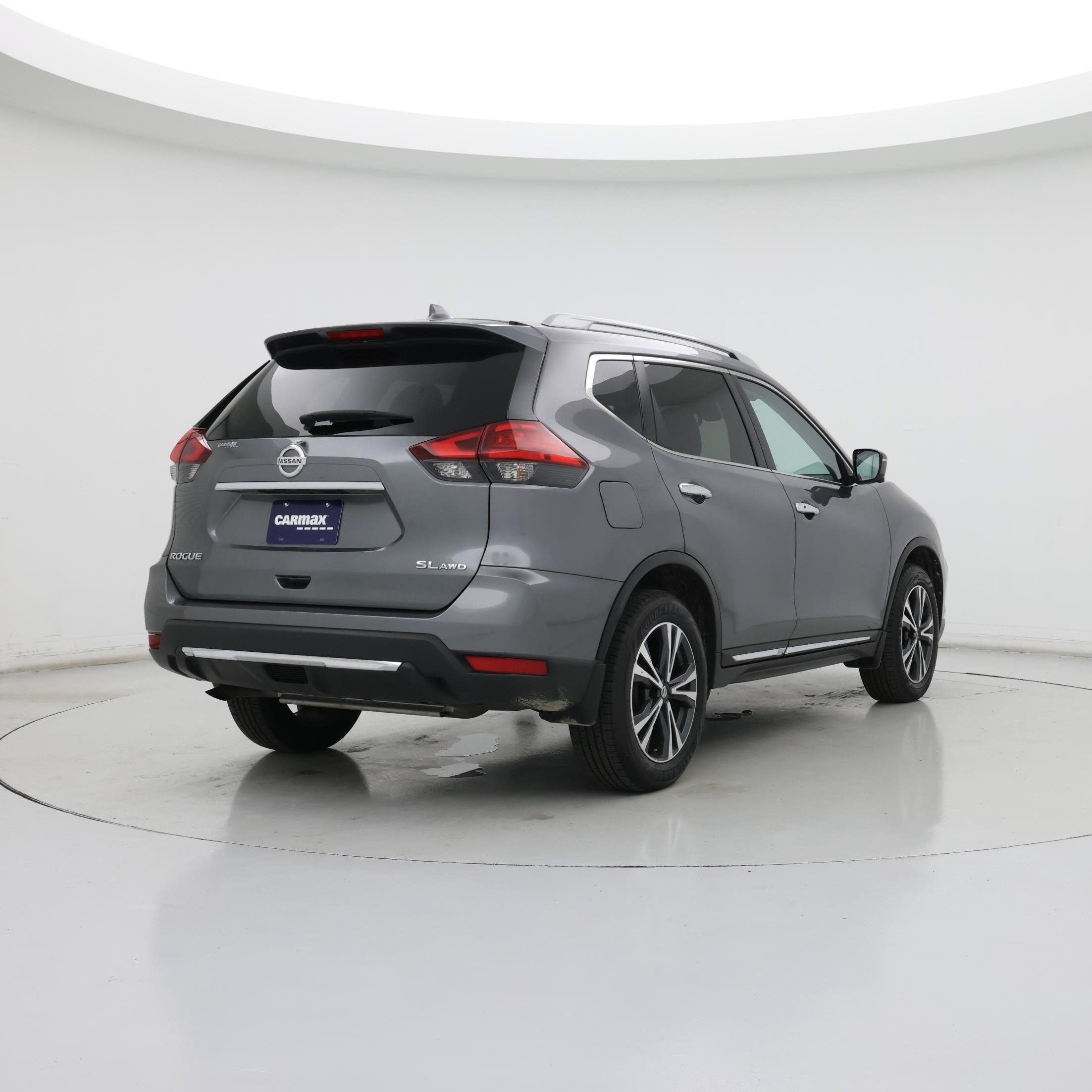 Thumbnail: 2017 Nissan Rogue - 8