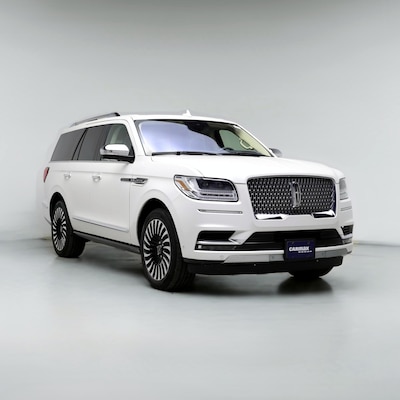 White 2019 Lincoln Navigator Black Label