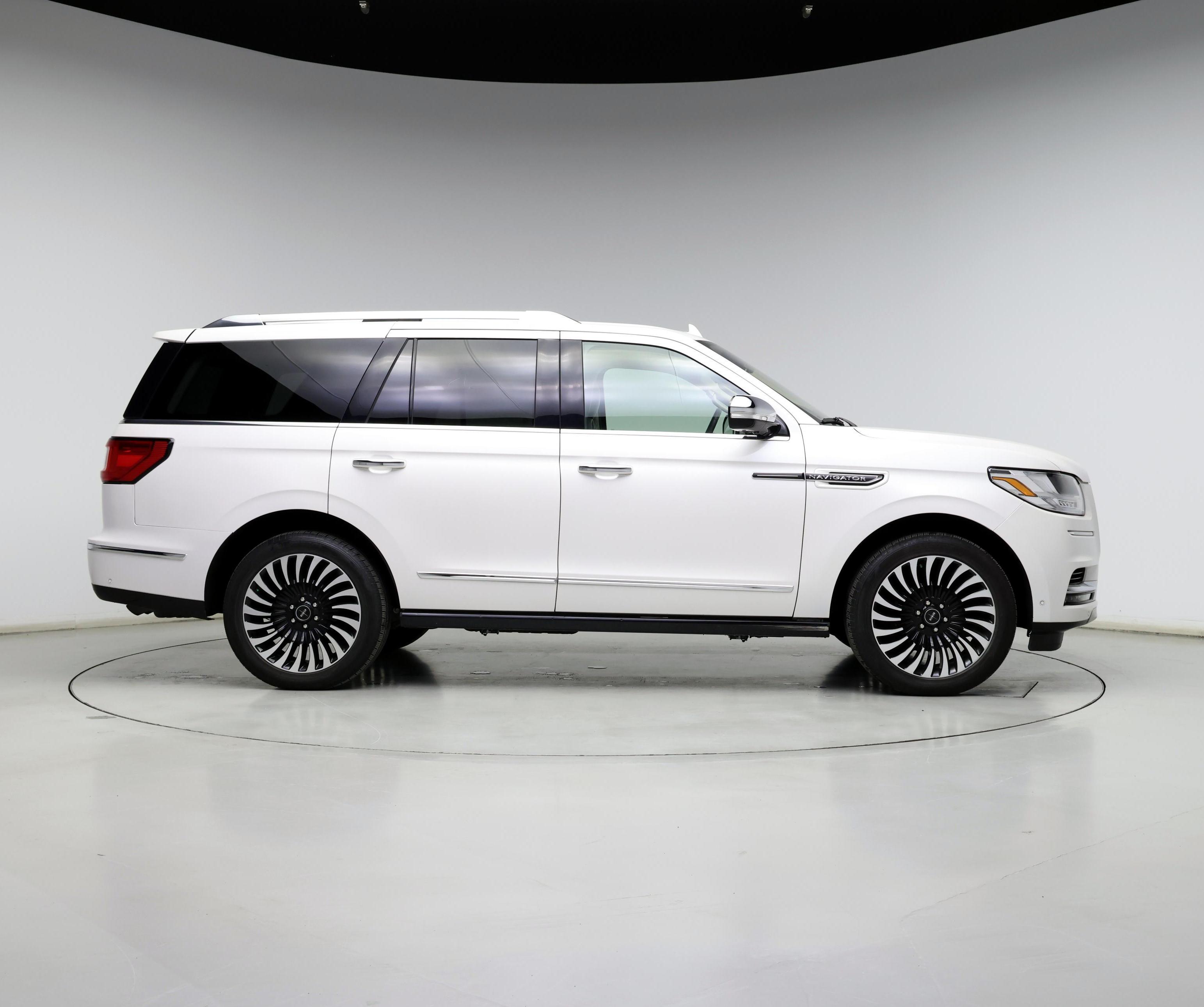 Thumbnail: 2019 Lincoln Navigator - 7