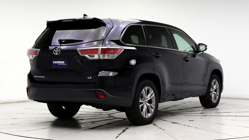 2016 Toyota Highlander LE 8